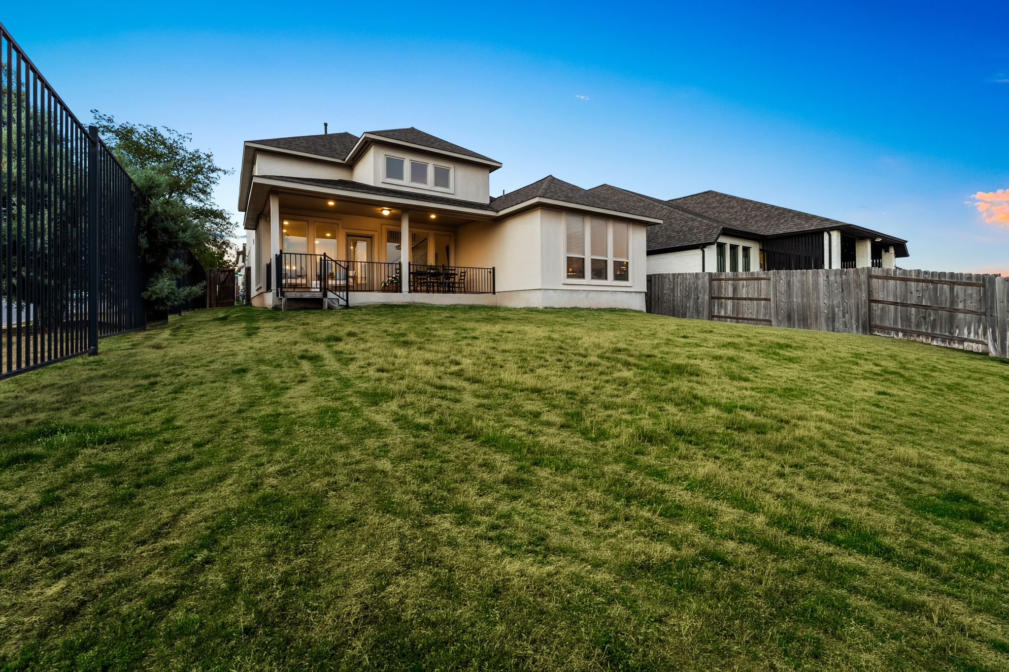 main property photo 11