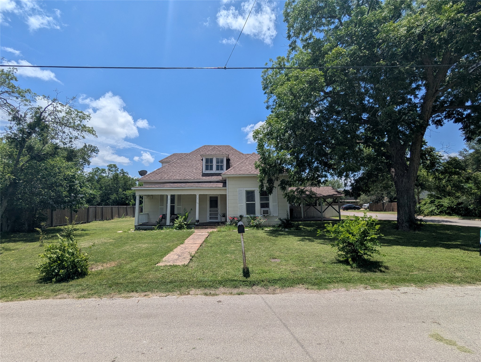 main property photo 2
