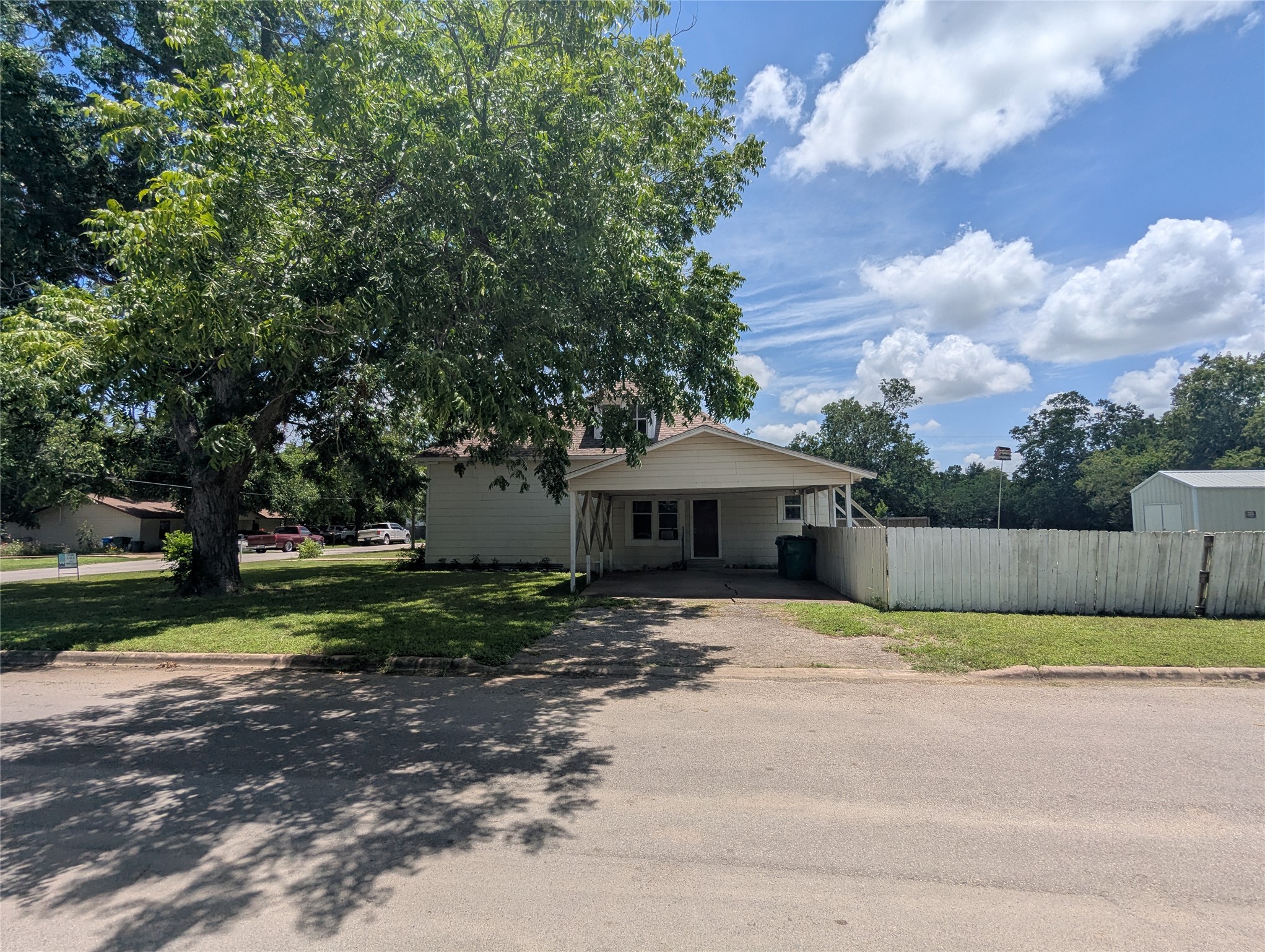 main property photo 5