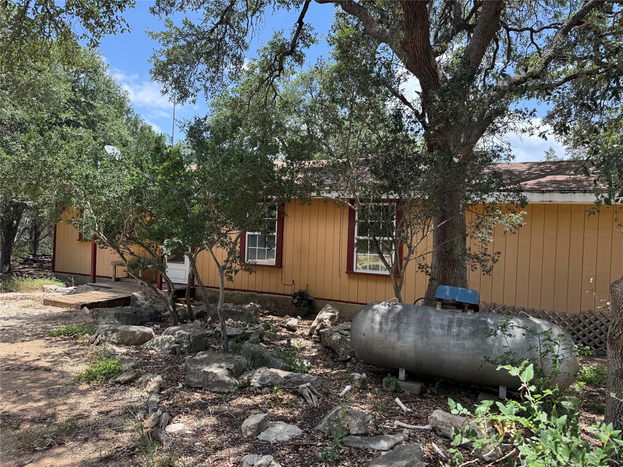 main property photo 22