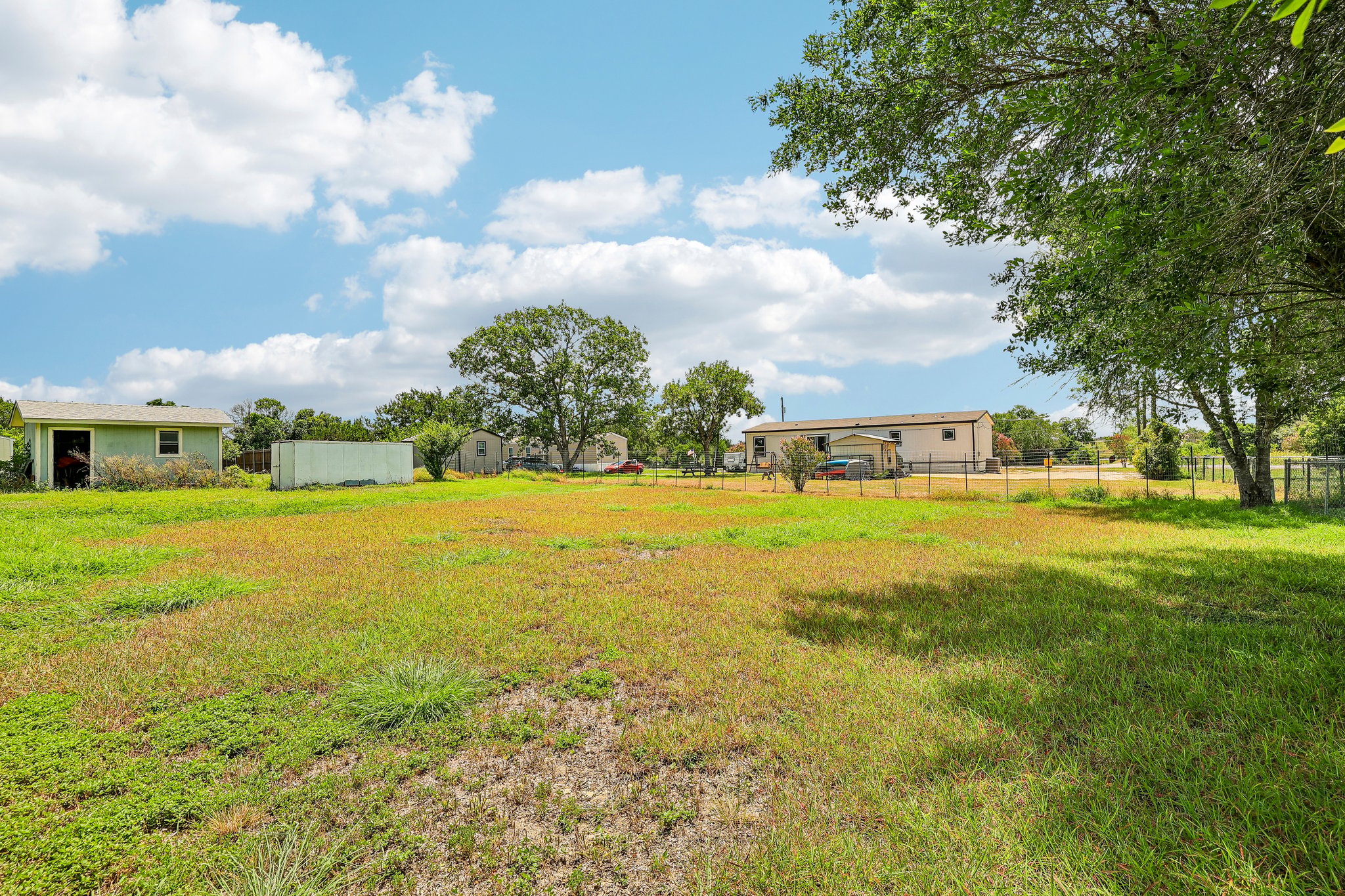 main property photo 29