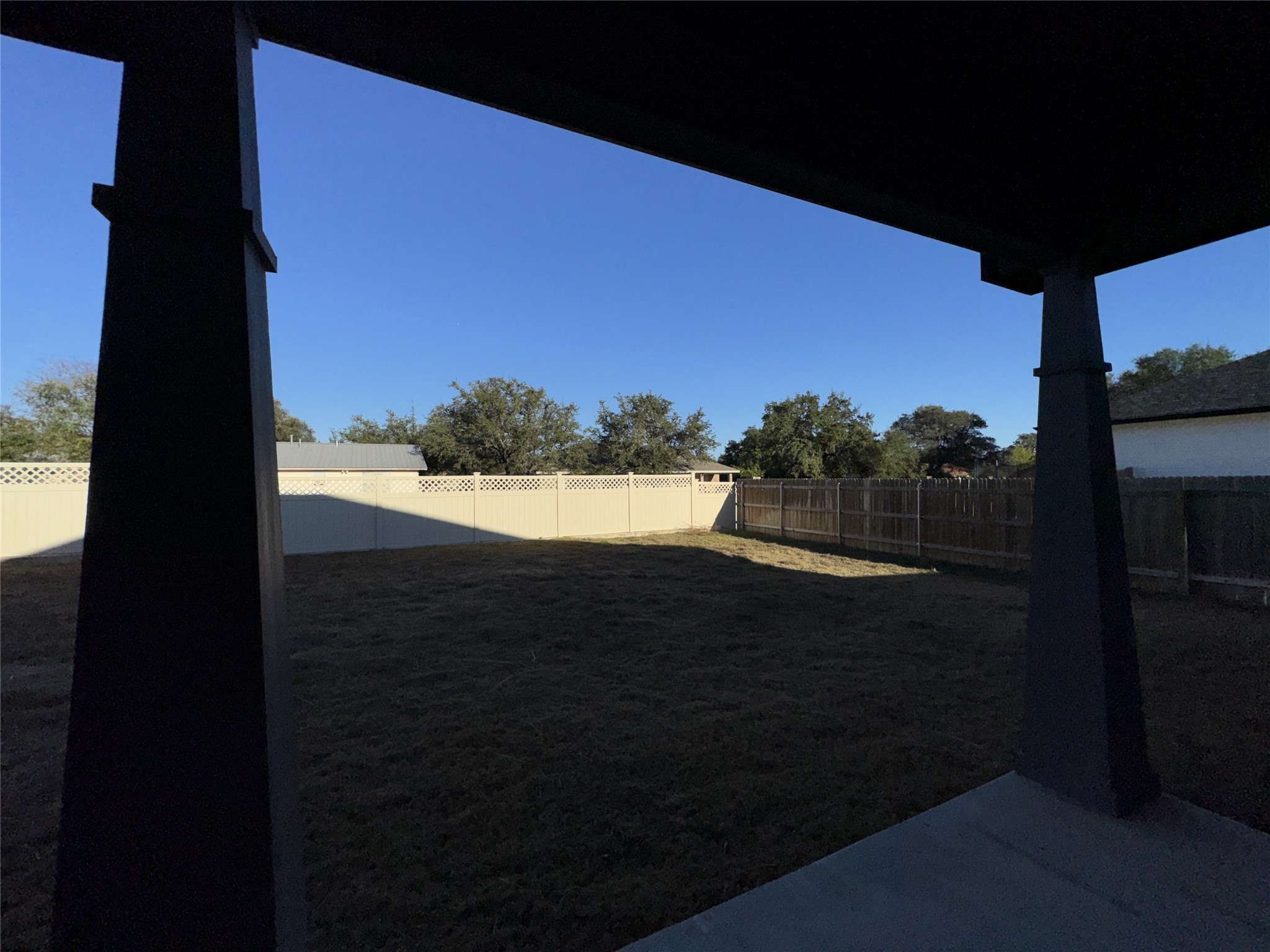 main property photo 25