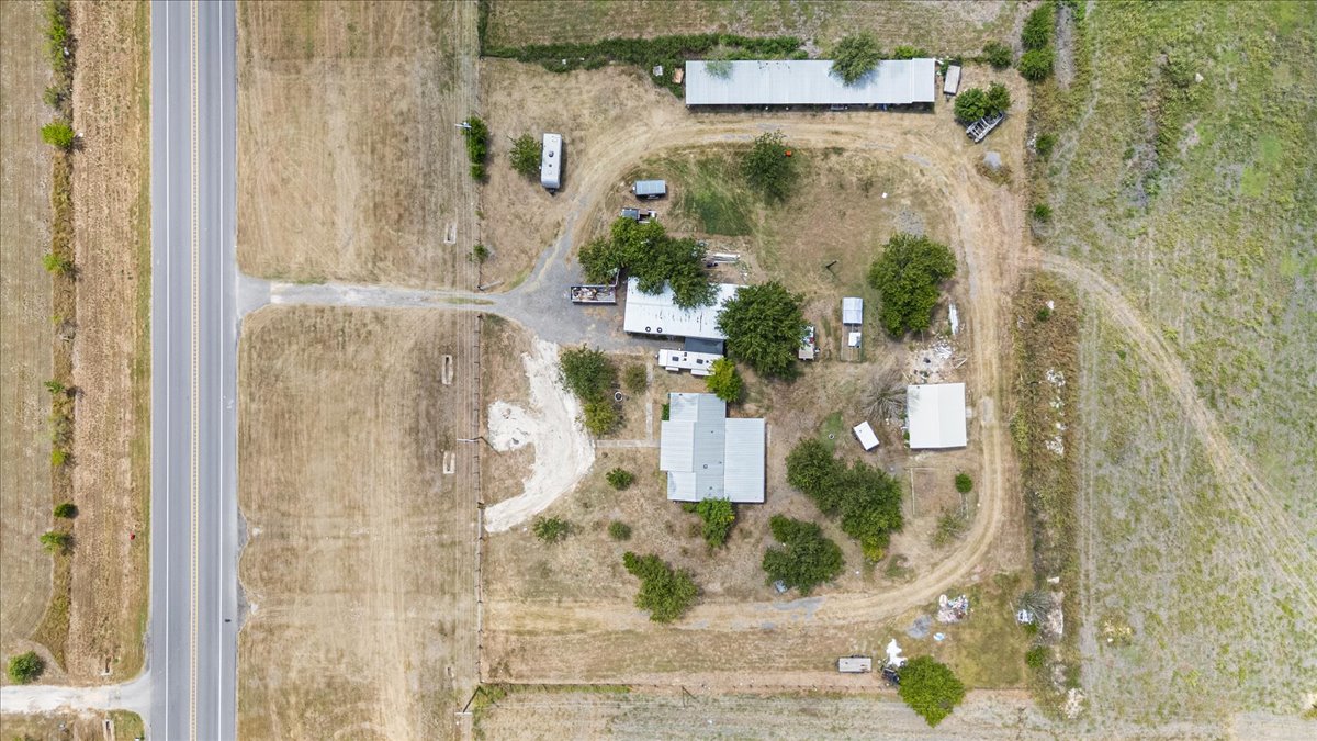 main property photo 16