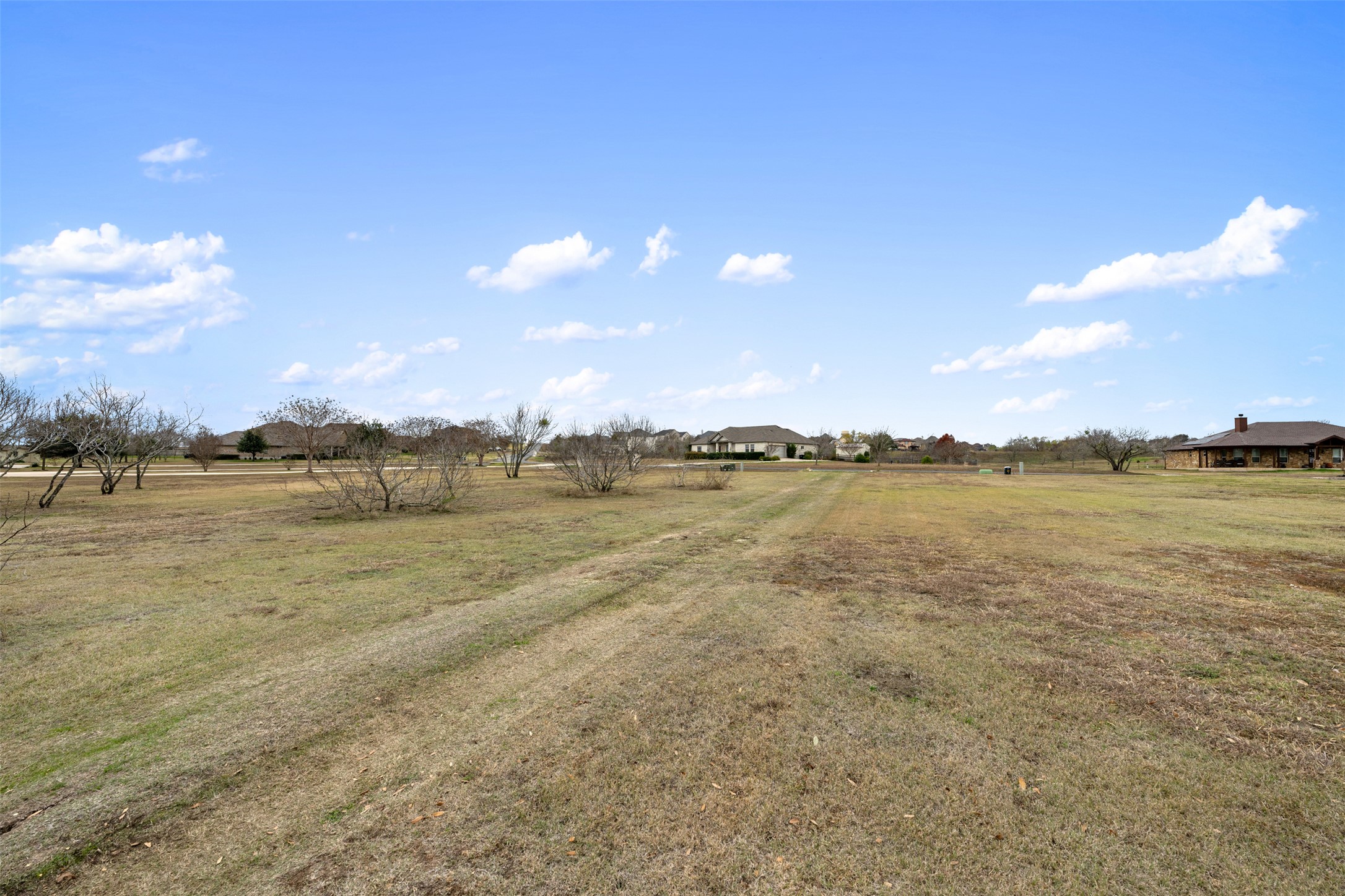 main property photo 20