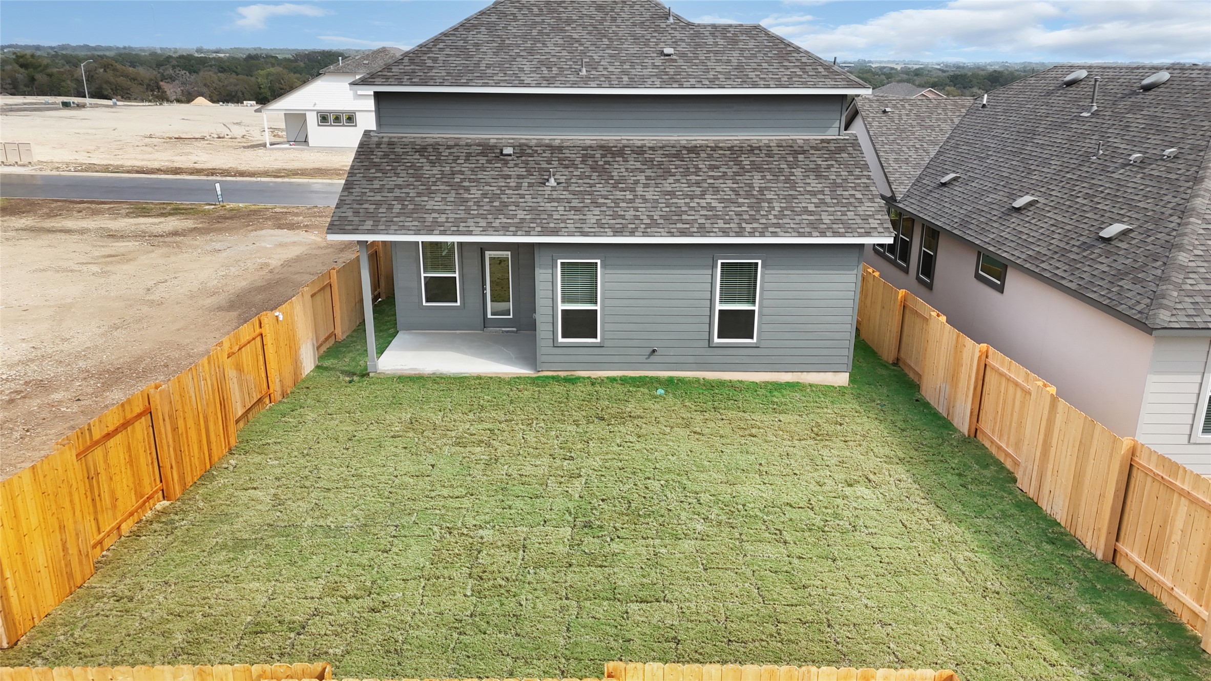 main property photo 13
