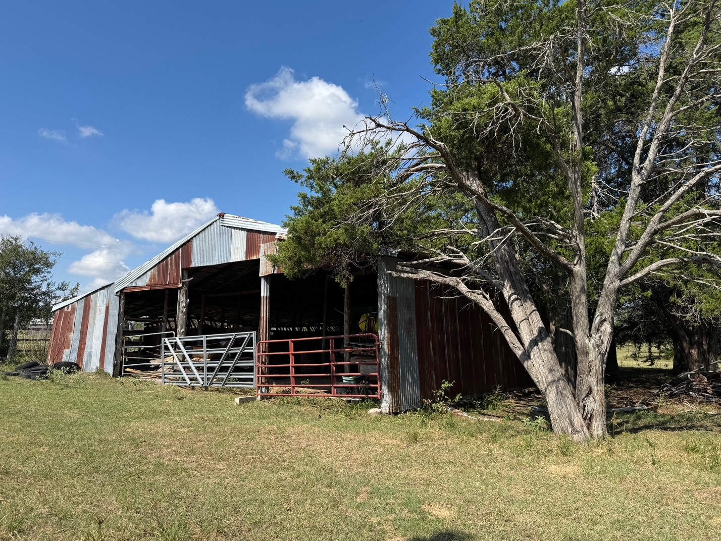 main property photo 9