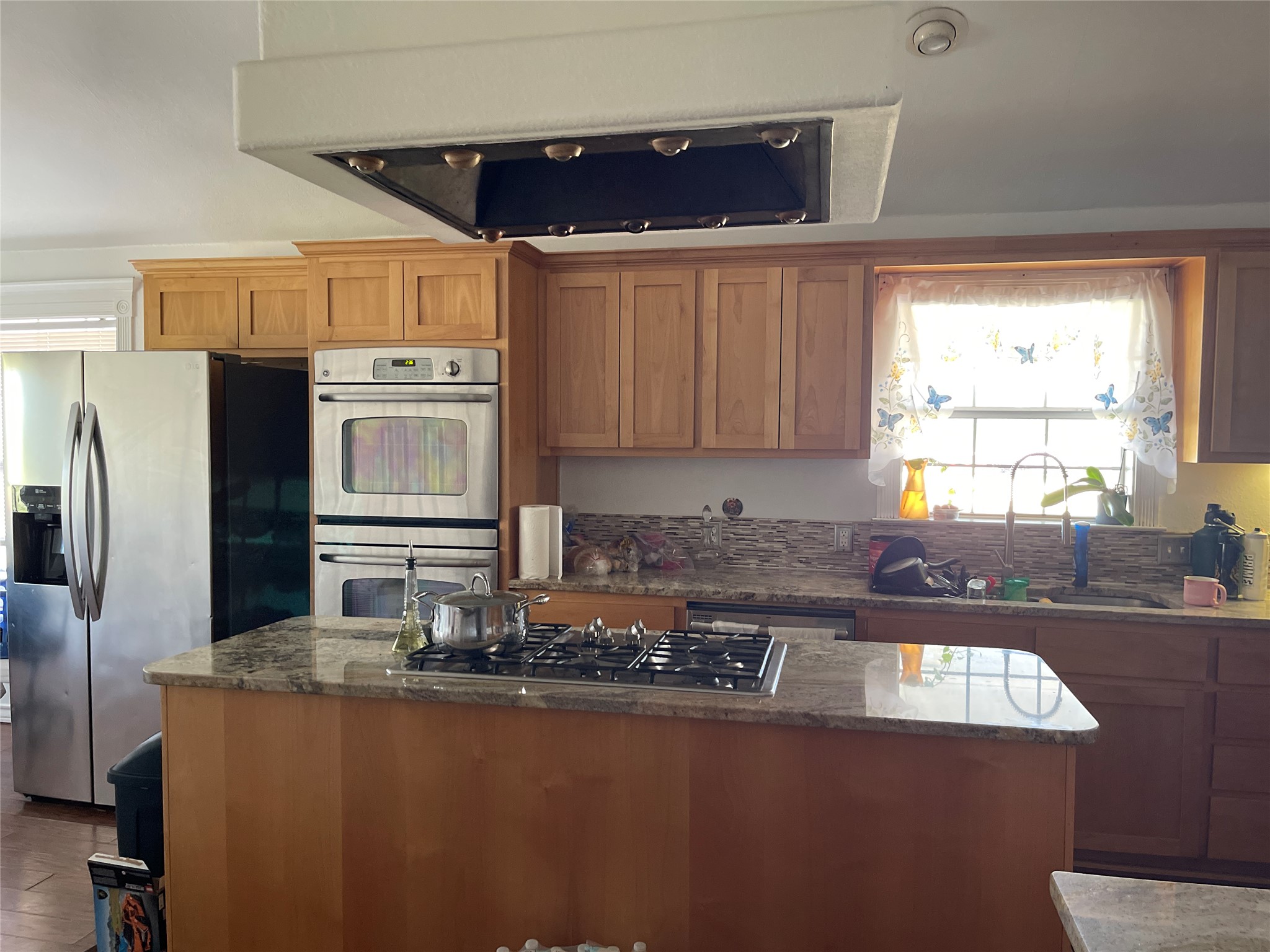 main property photo 8
