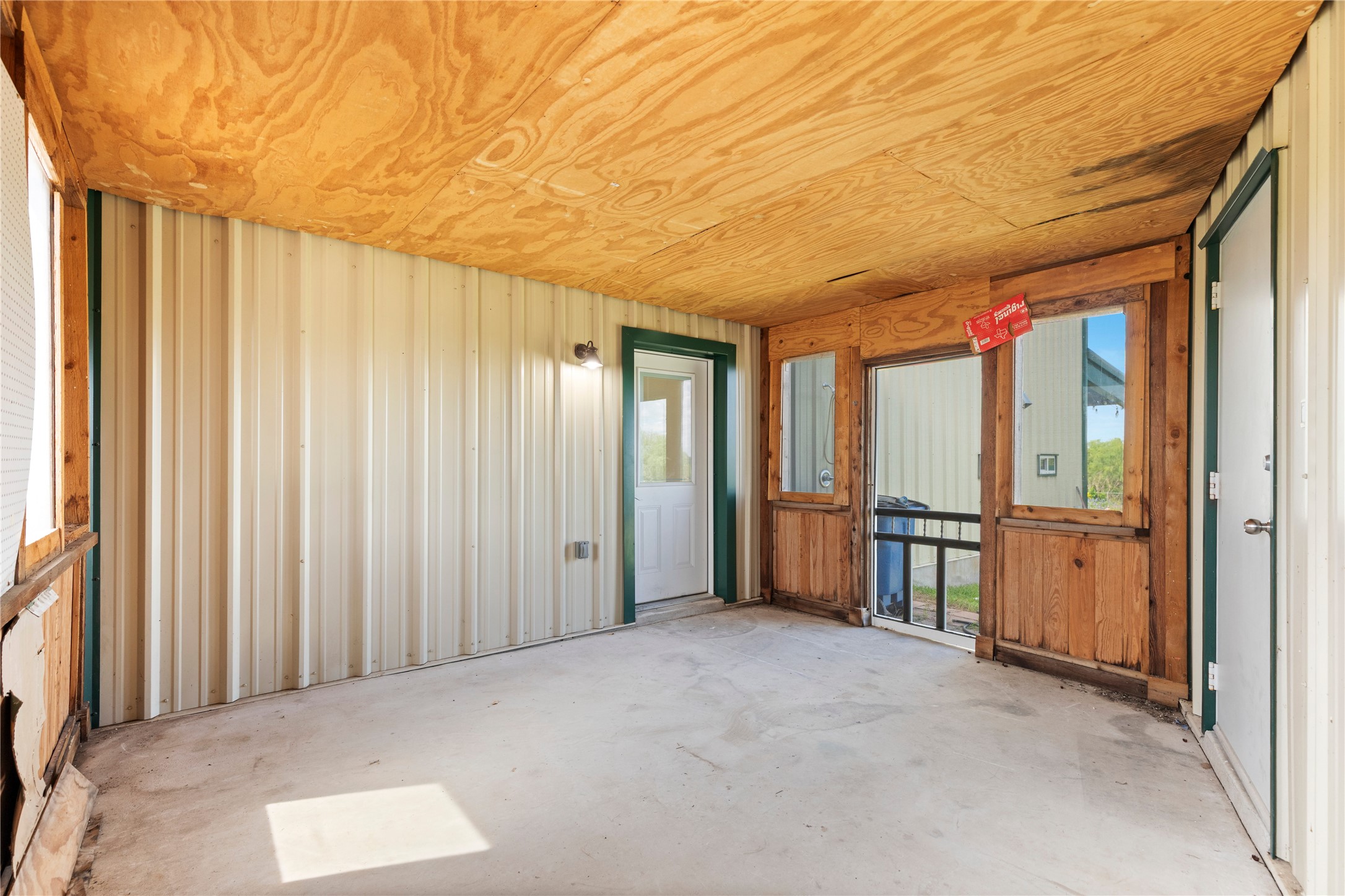 main property photo 24
