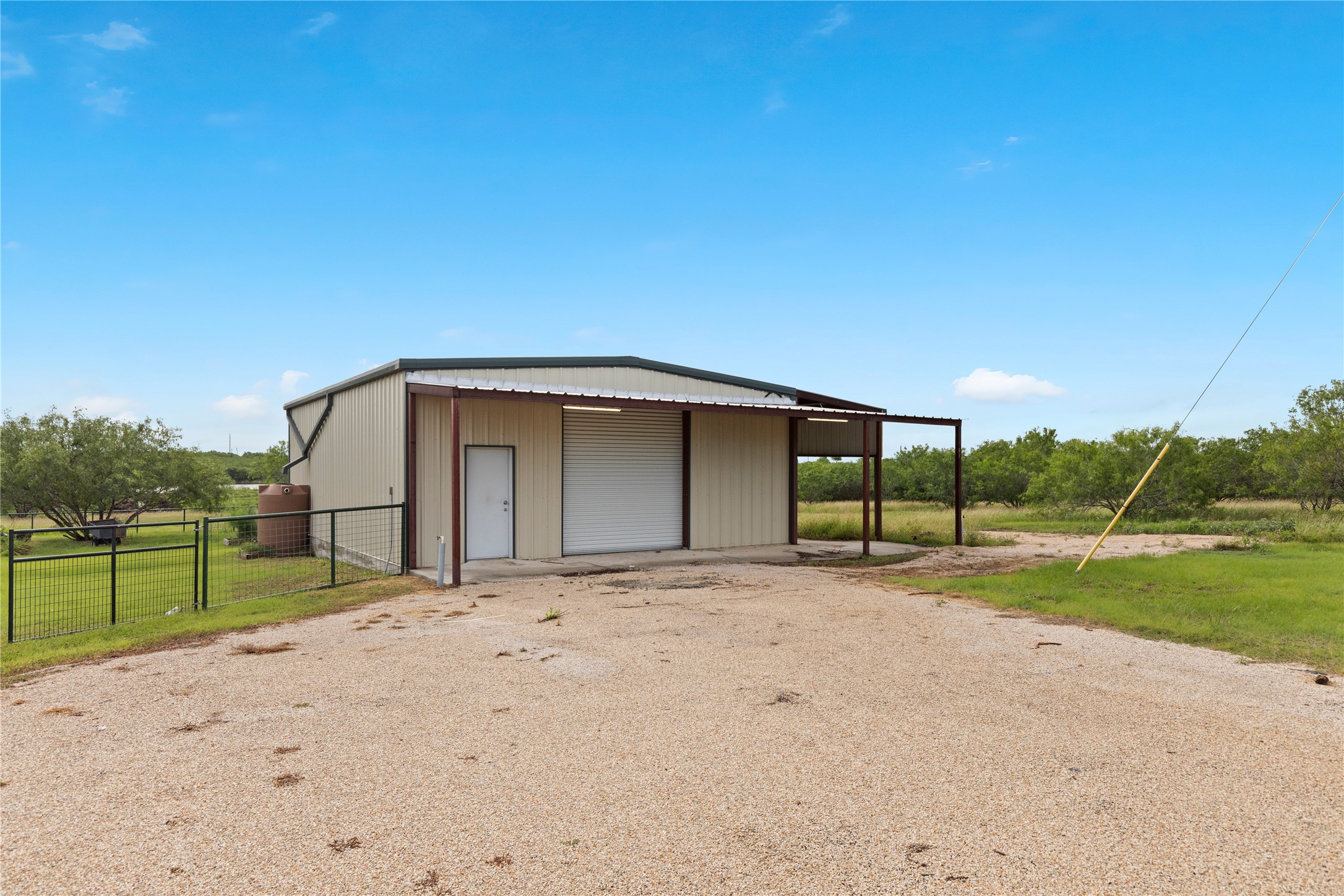 main property photo 34