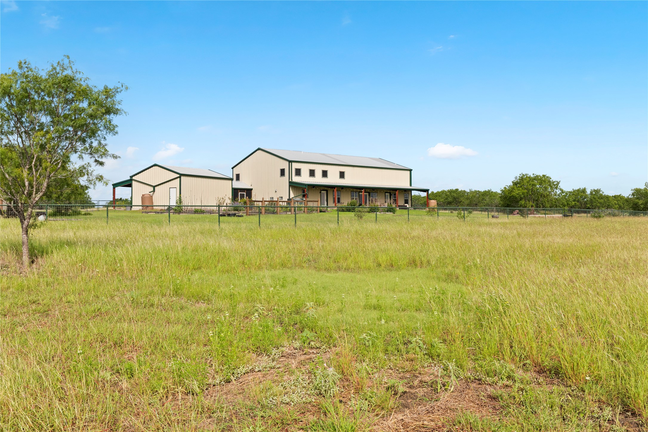 main property photo 36