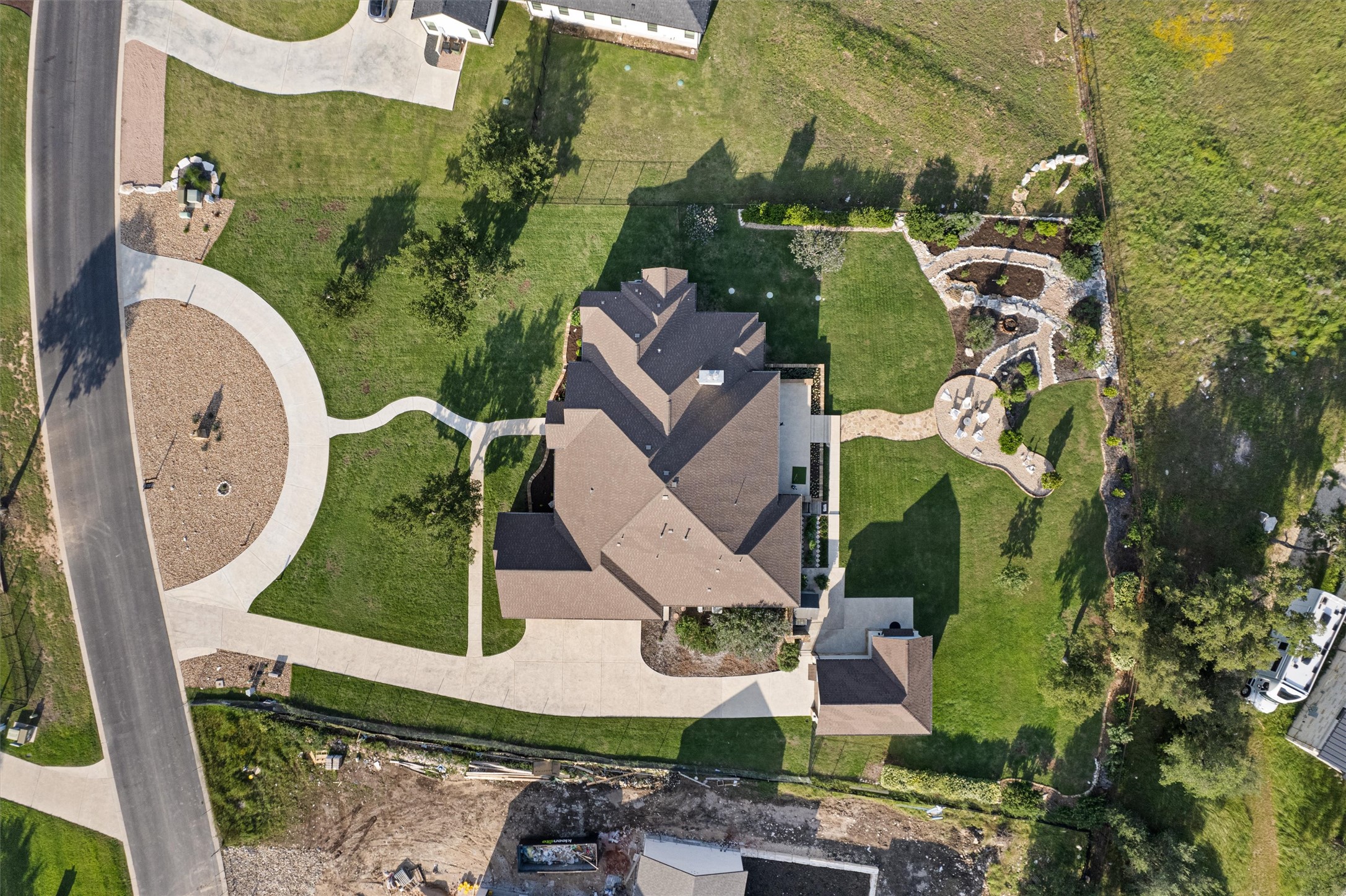 main property photo 36