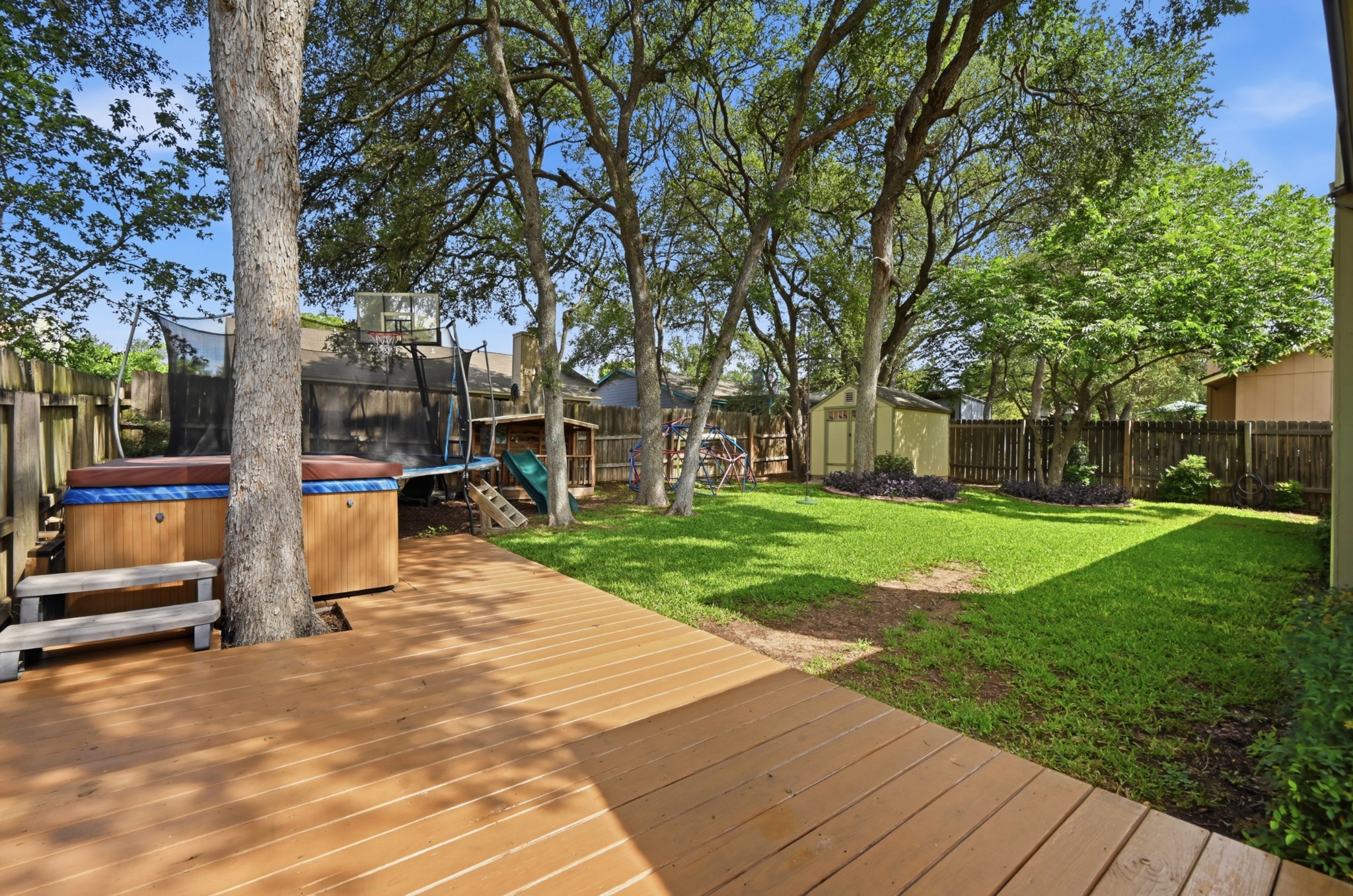 main property photo 23
