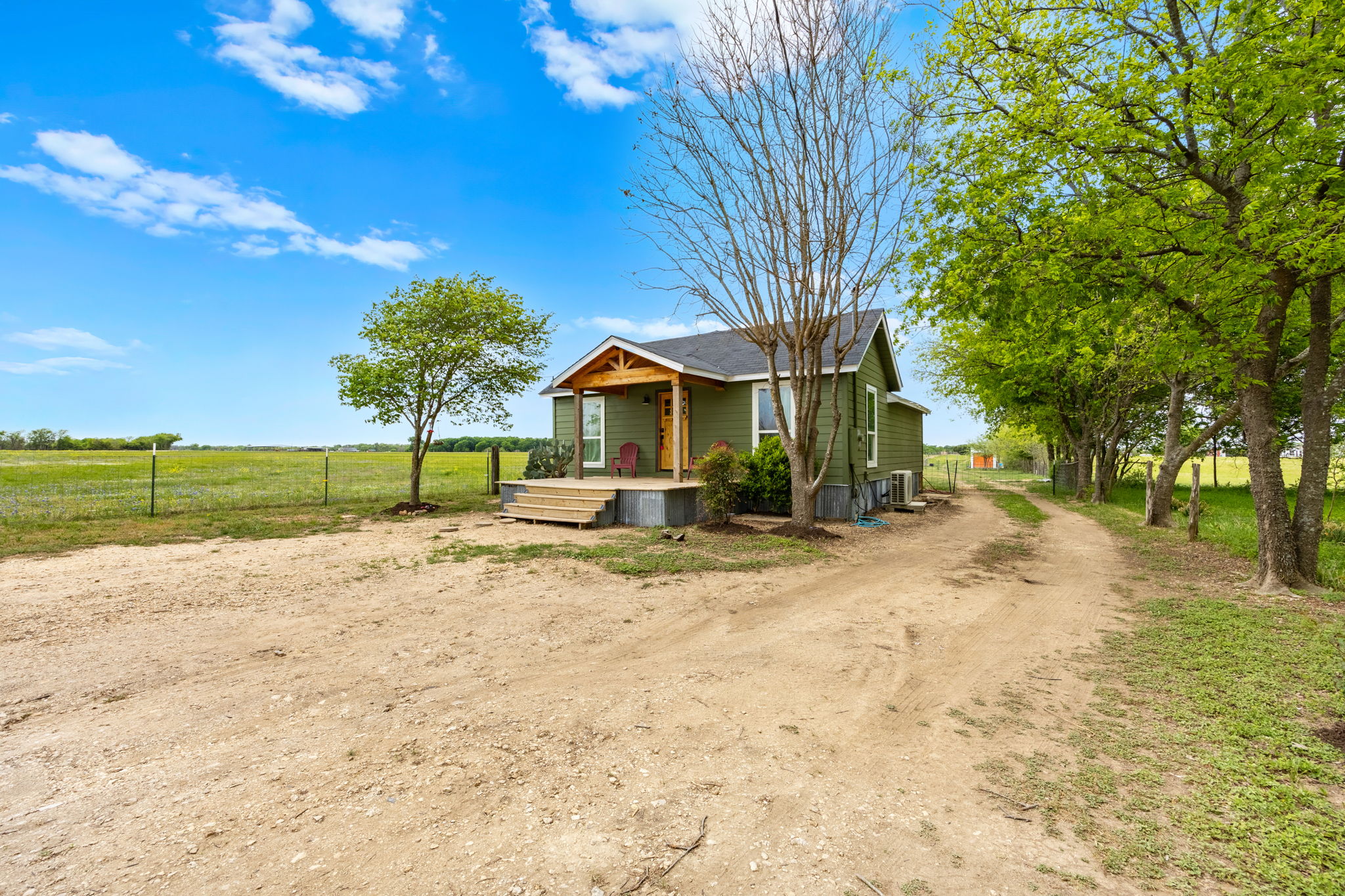 main property photo 10