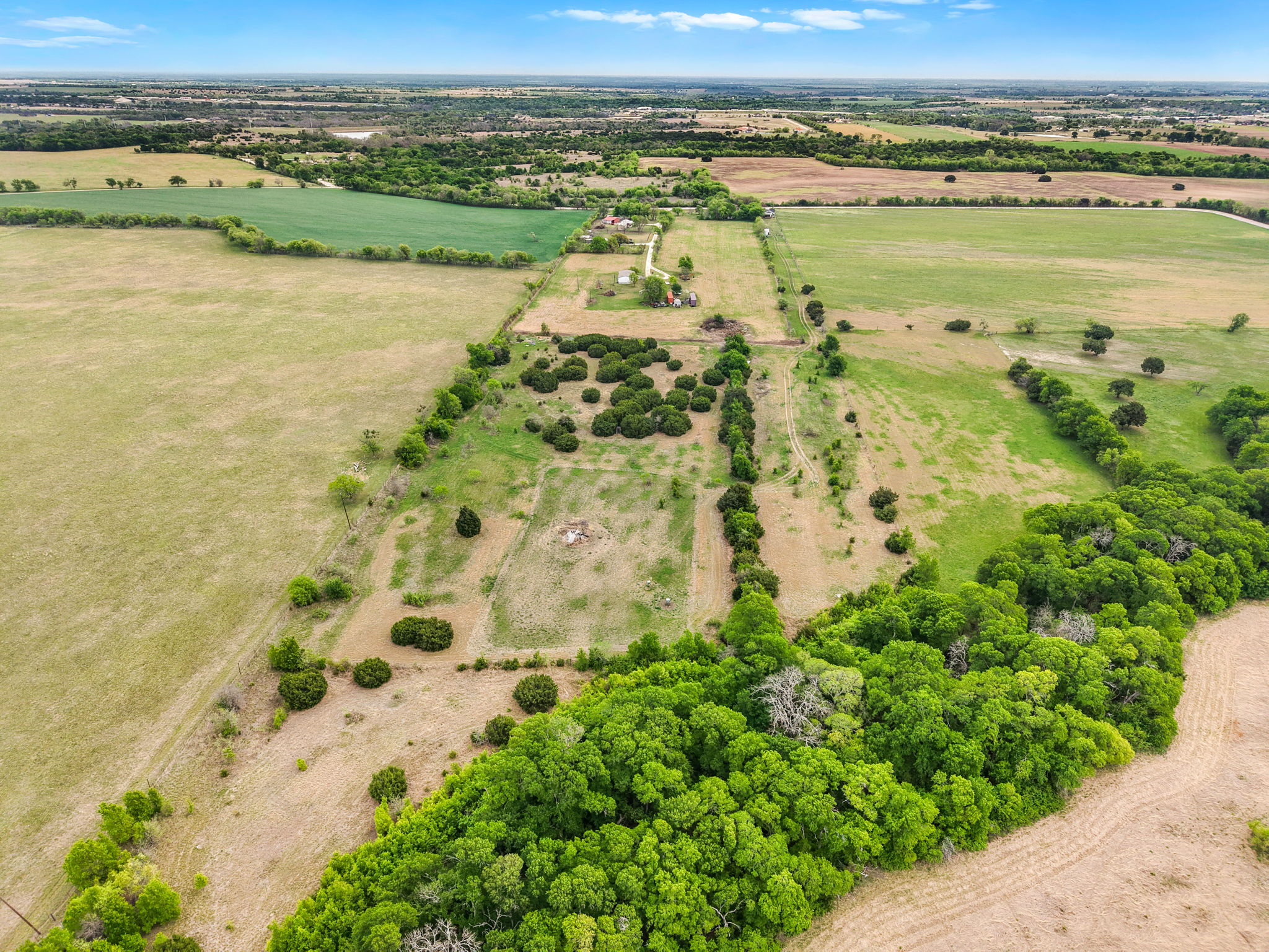 main property photo 16