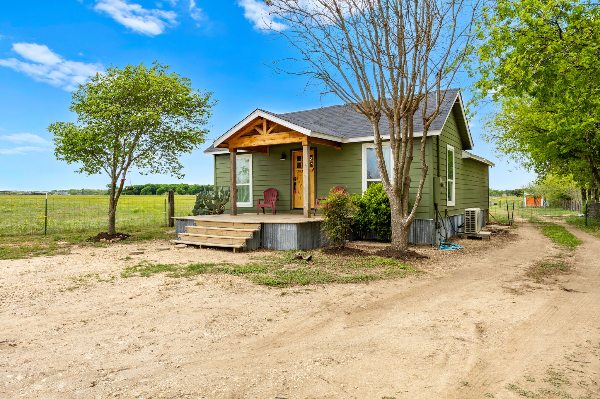 main property photo 25