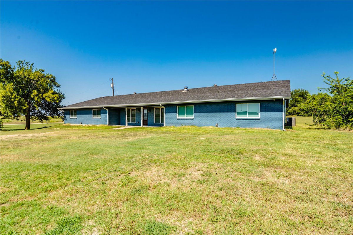 main property photo 17