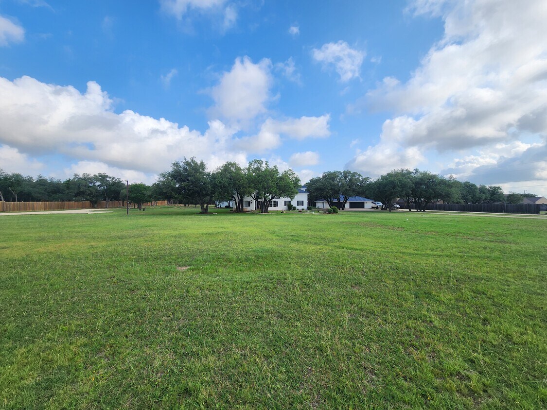 main property photo 13