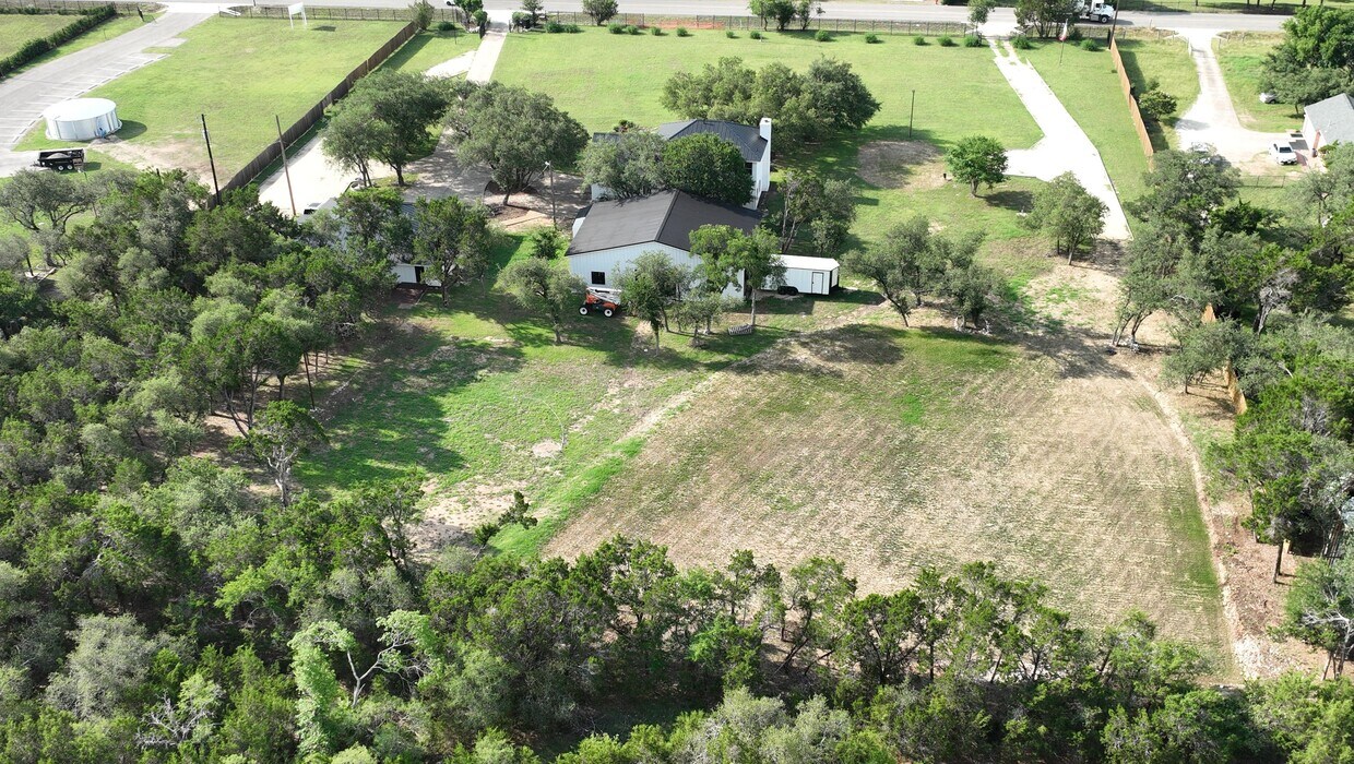 main property photo 6