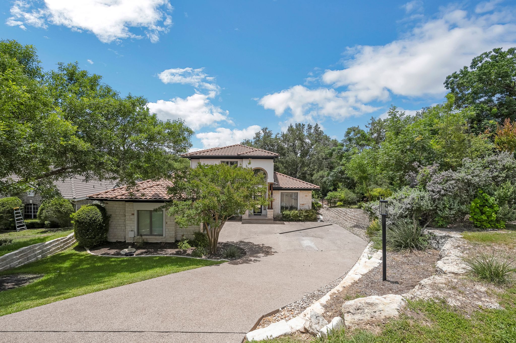 main property photo 26