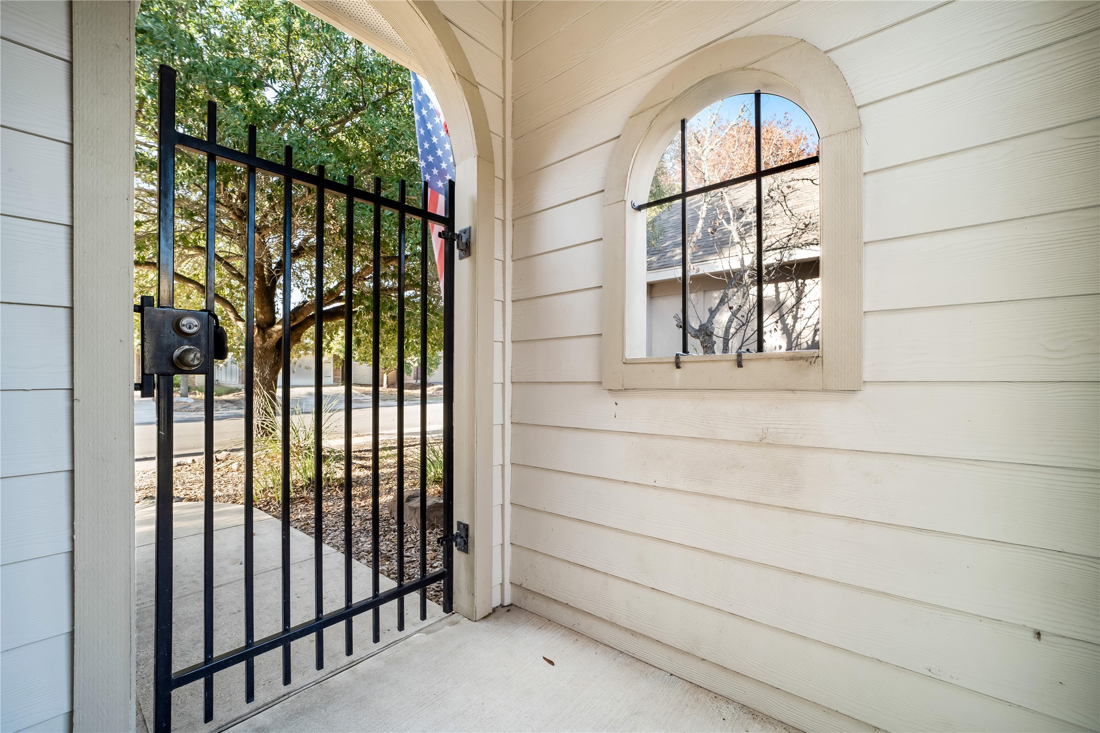 main property photo 4