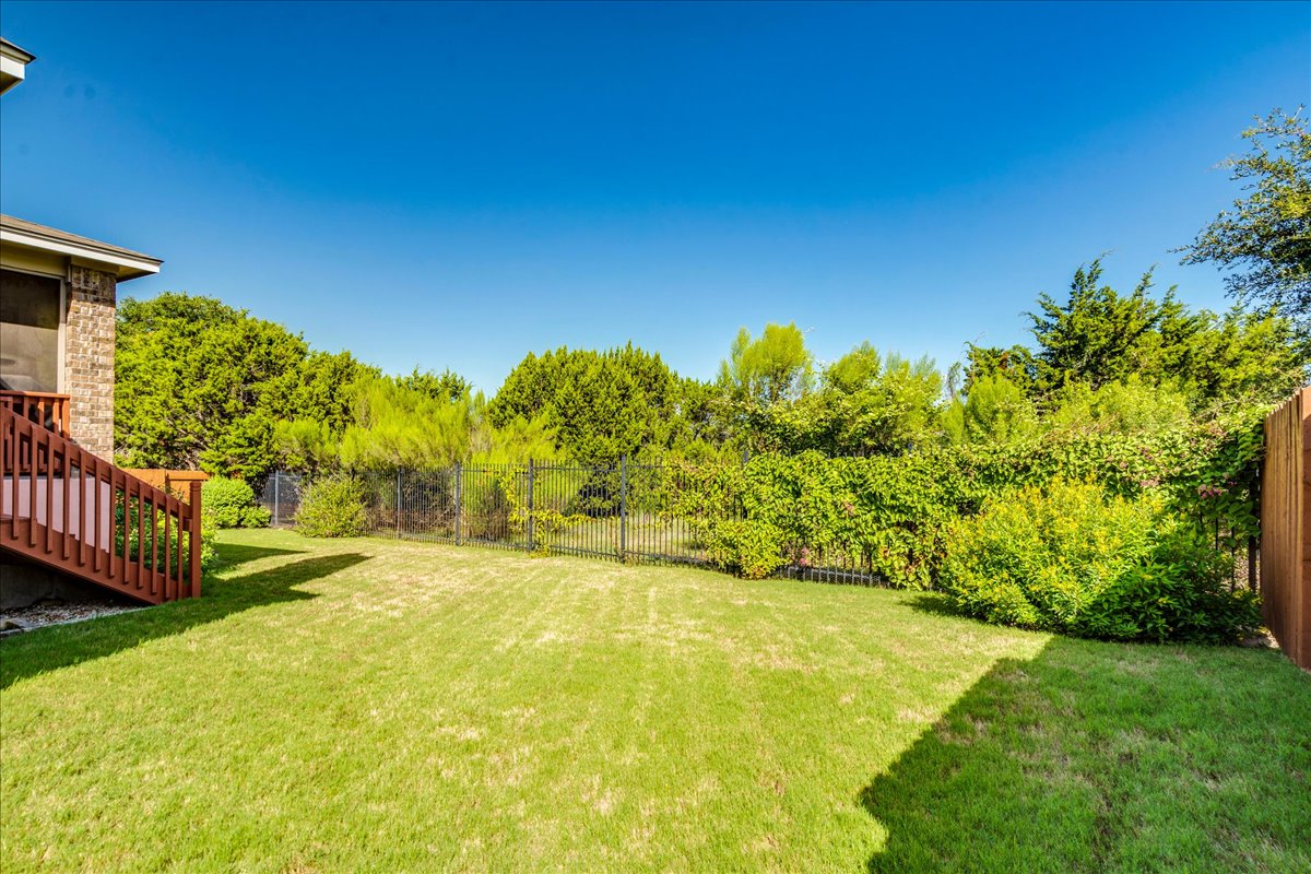 main property photo 31