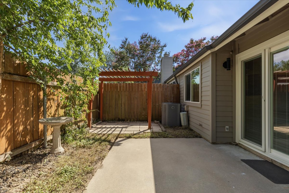 main property photo 26