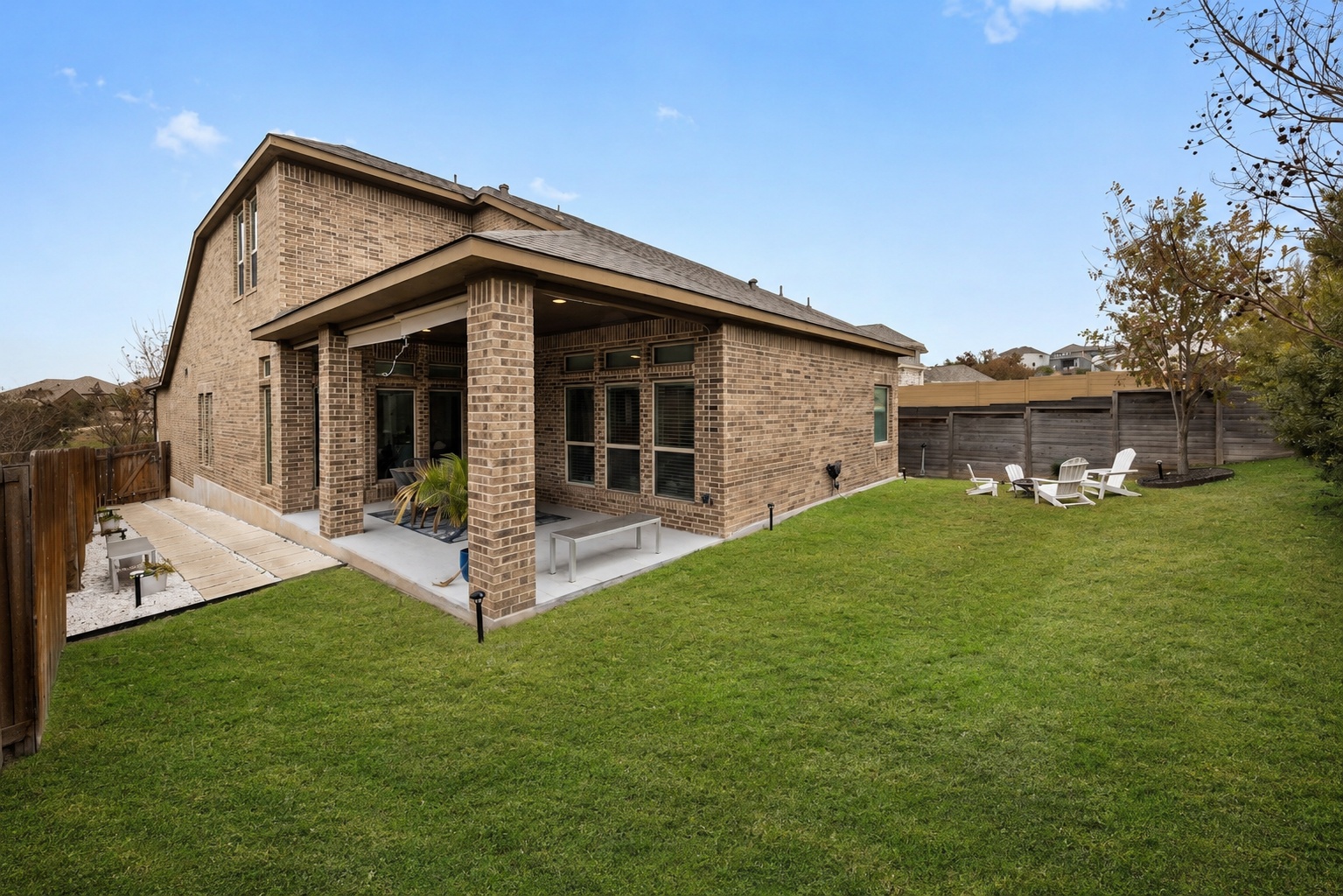 main property photo 15