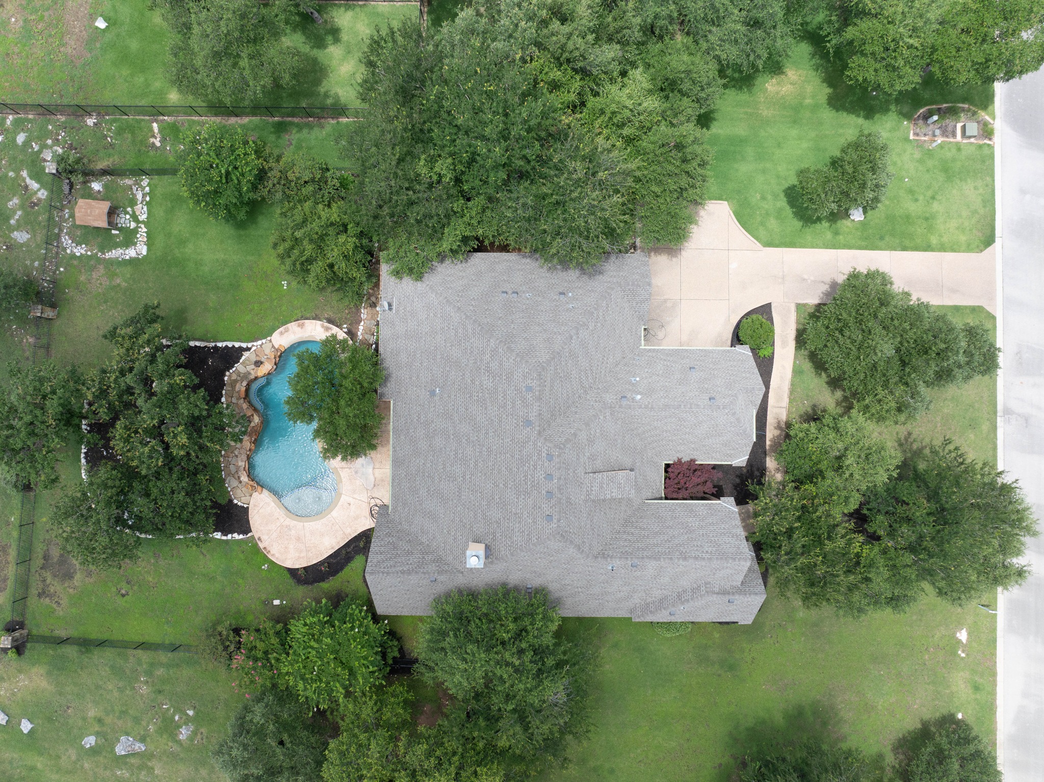 main property photo 36