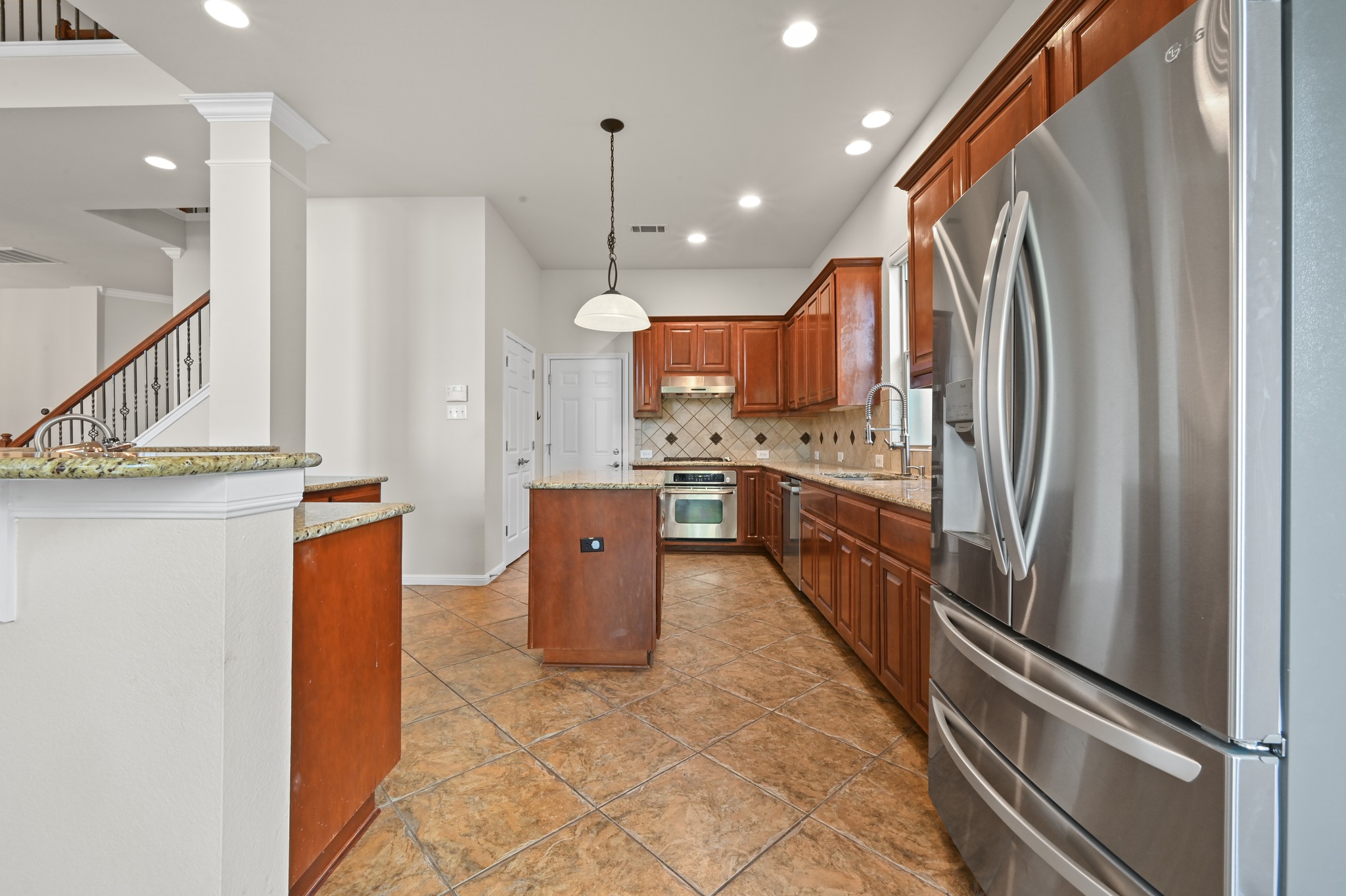 main property photo 14