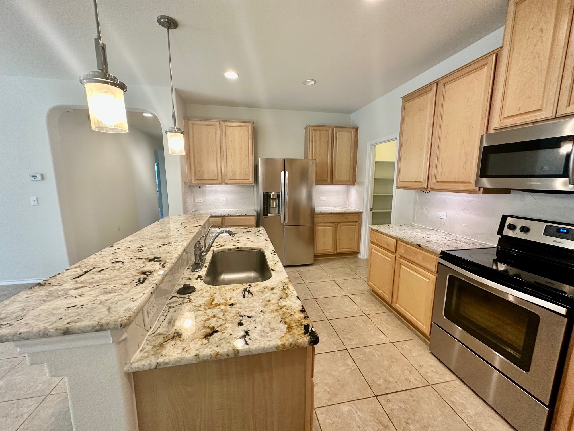 main property photo 8