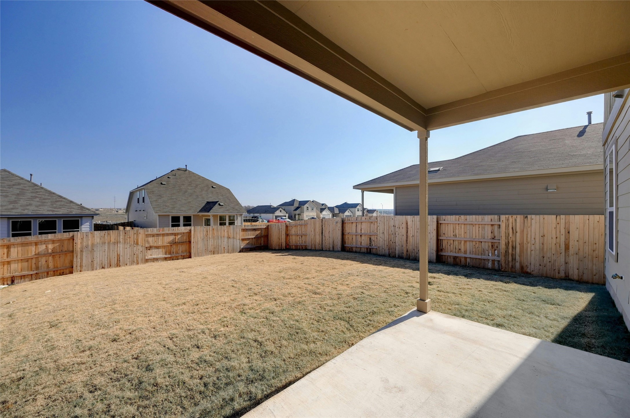 main property photo 30