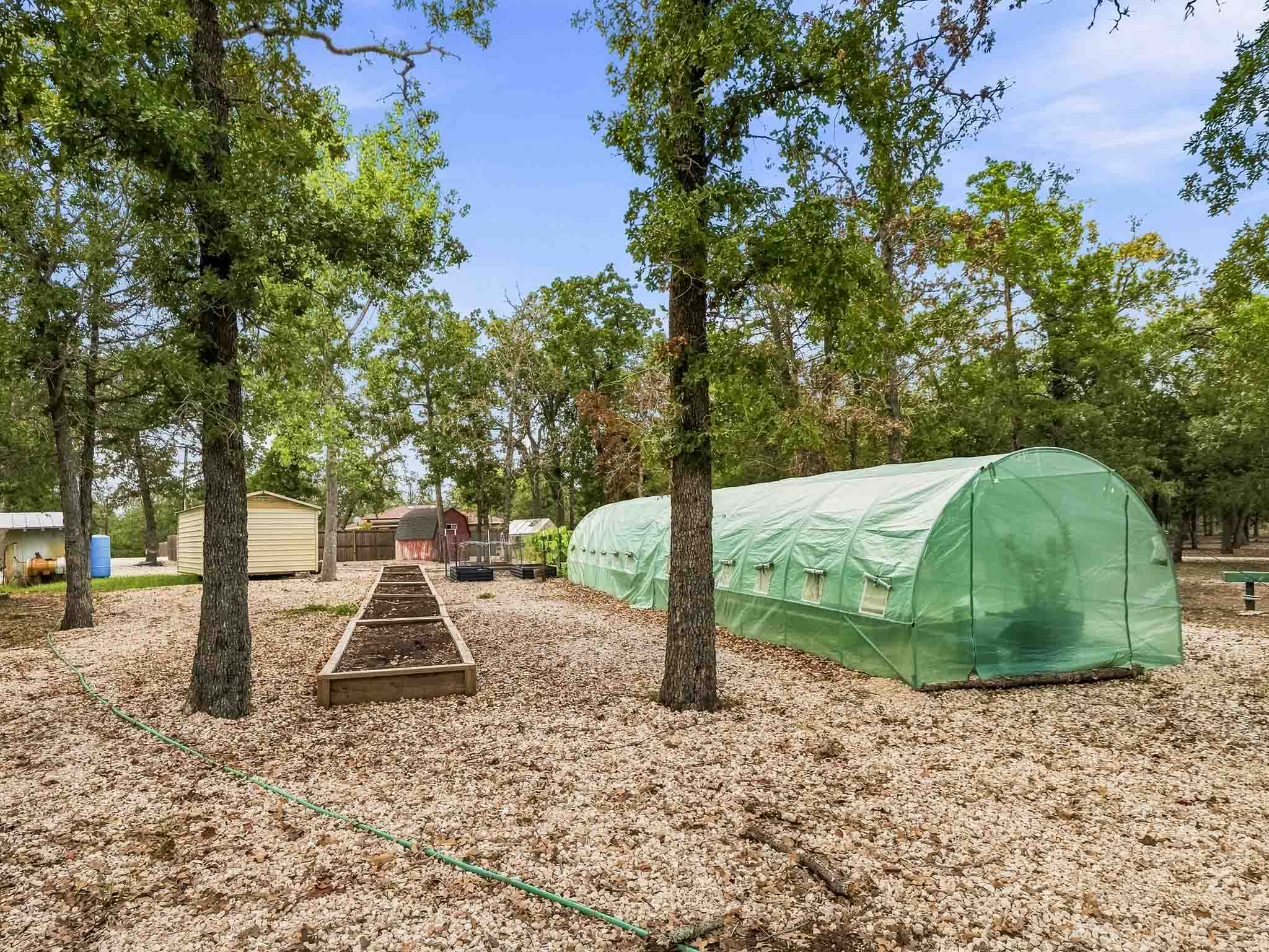 main property photo 37