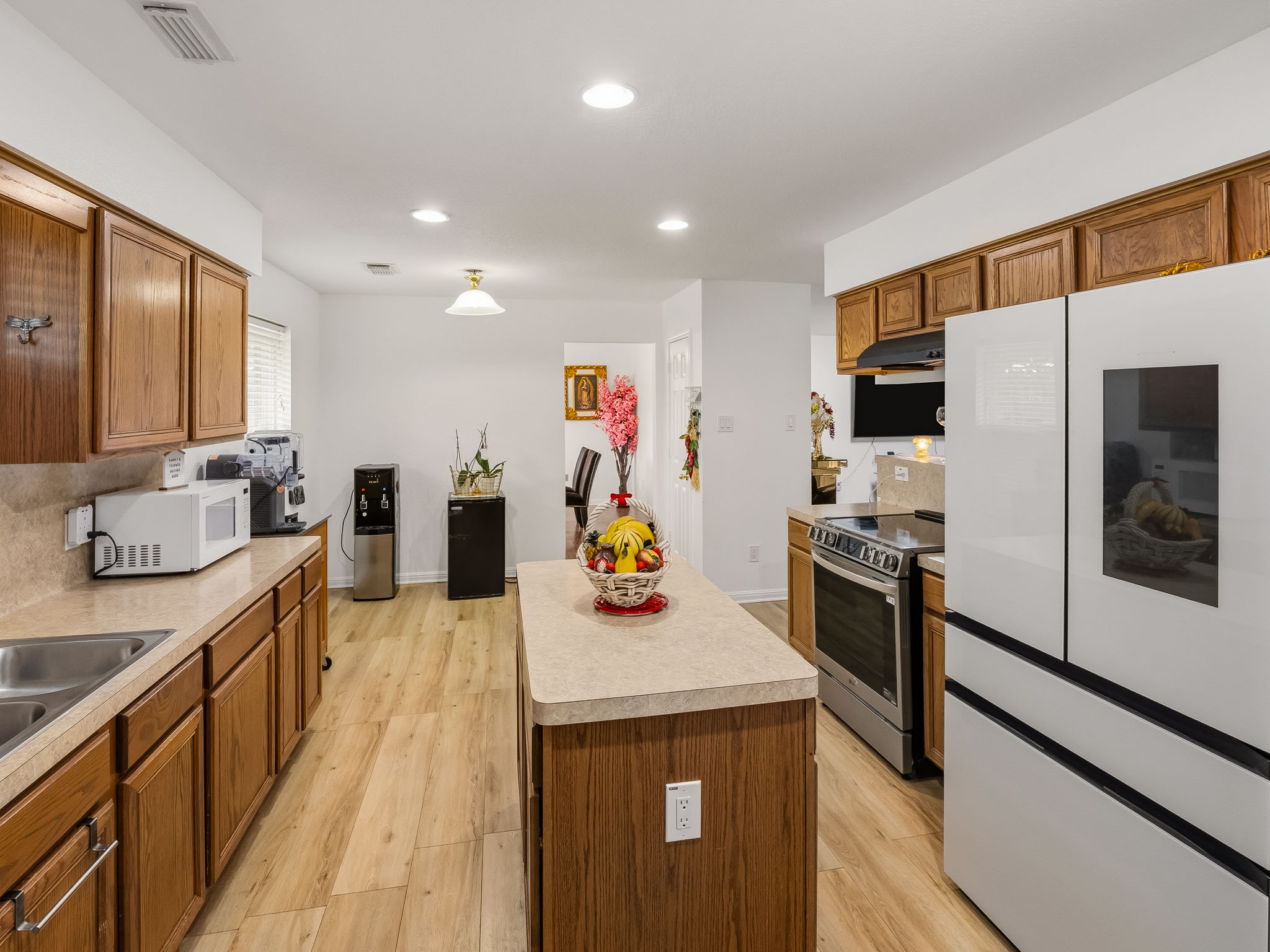 main property photo 5
