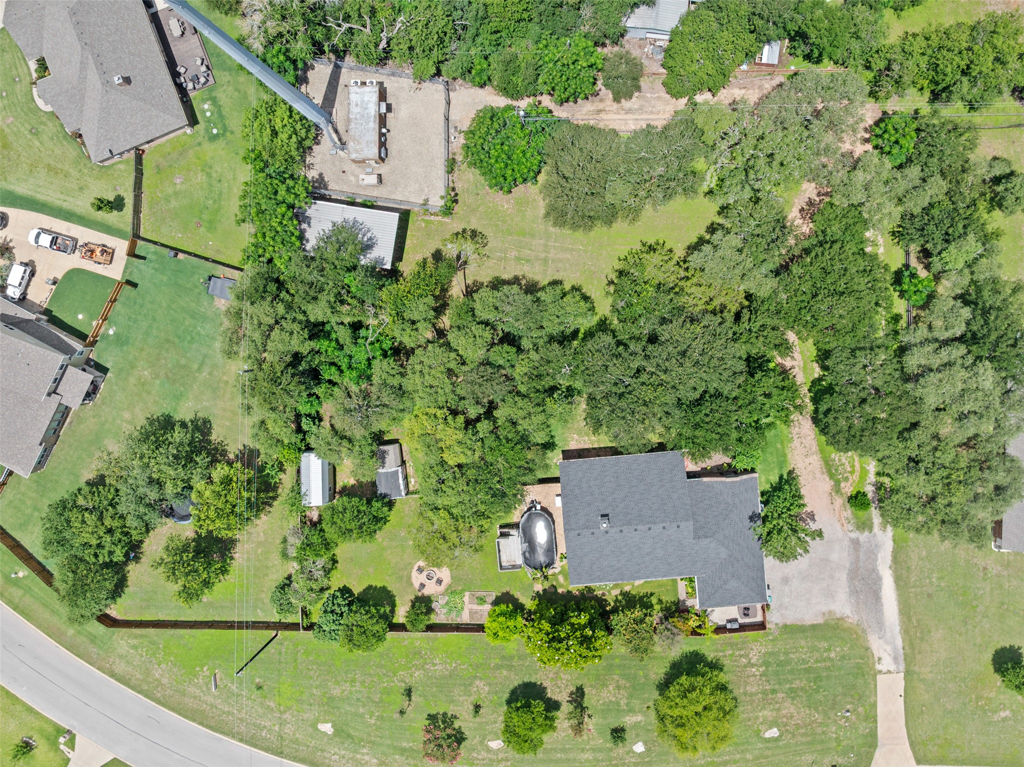 main property photo 34