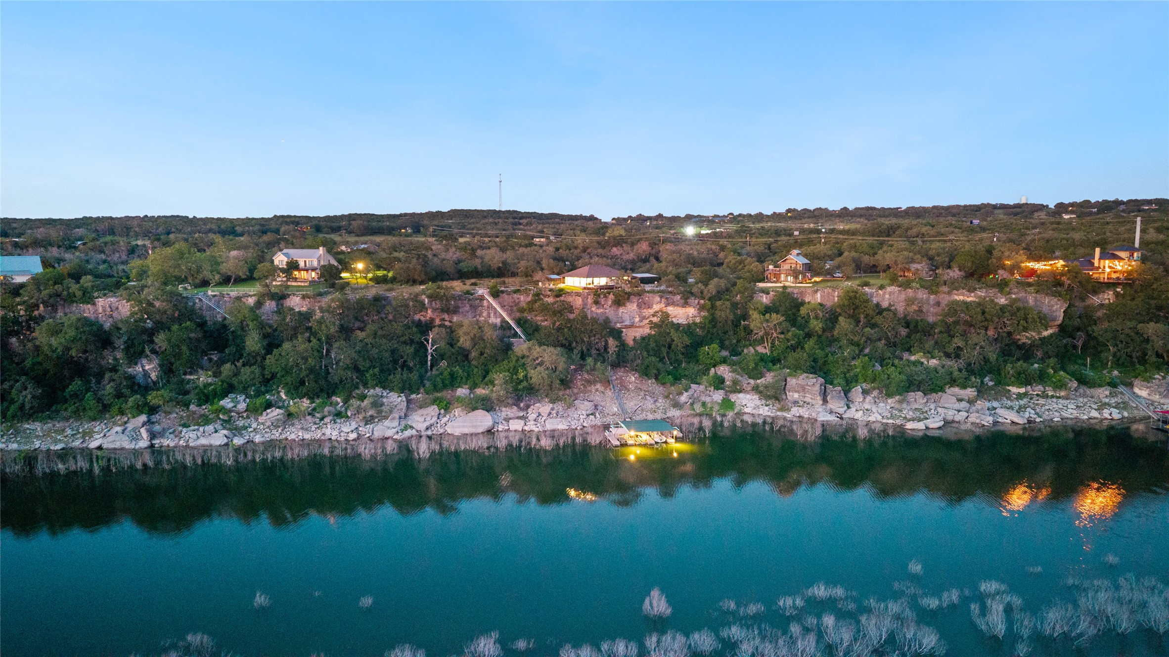 main property photo 28