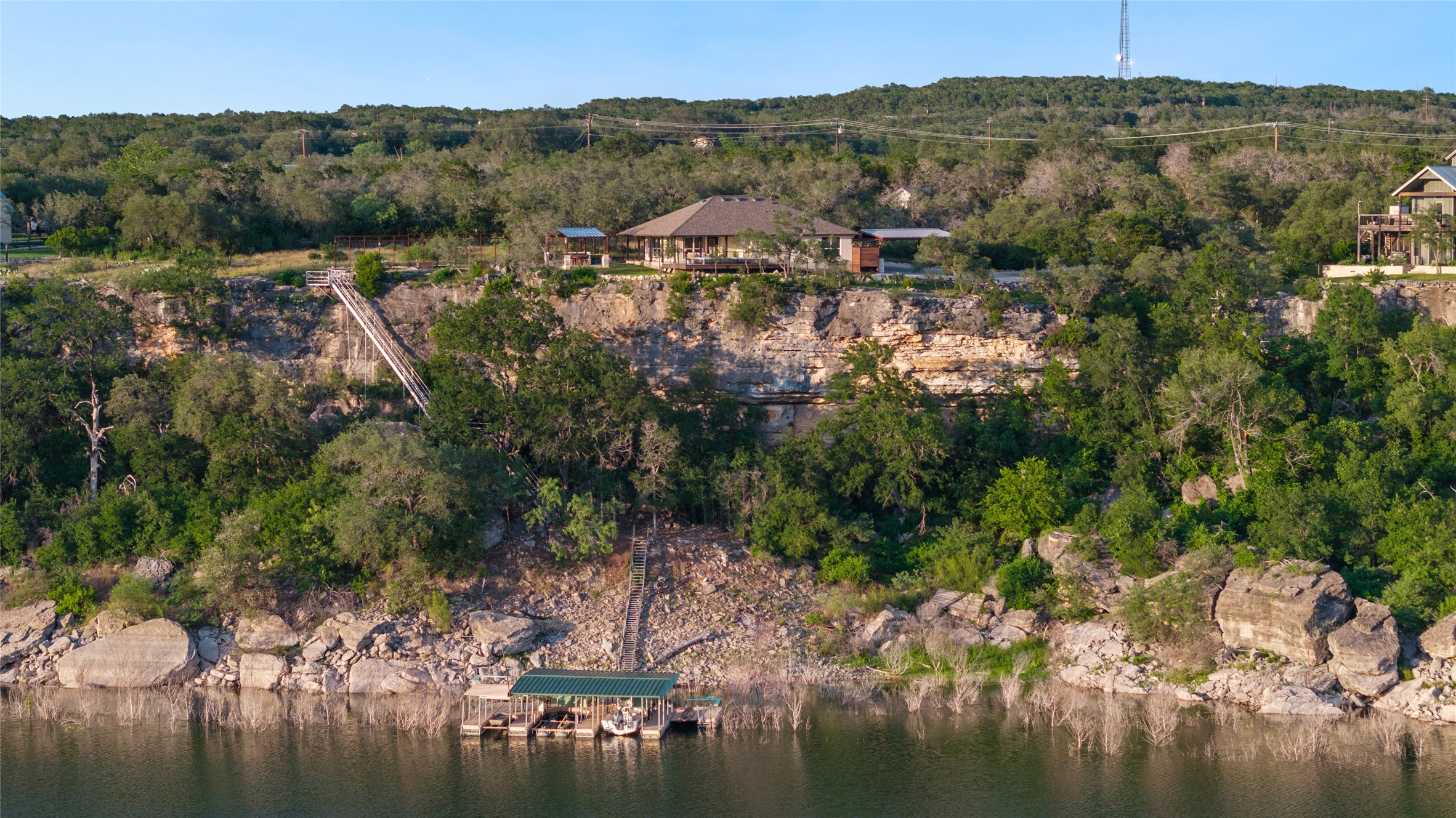 main property photo 35
