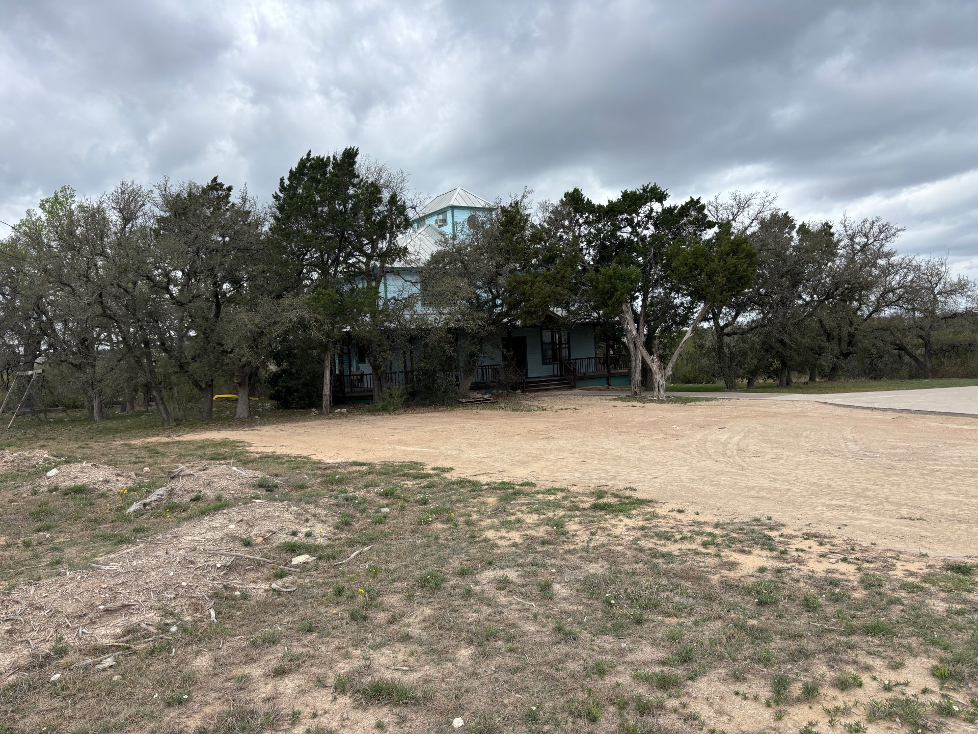 main property photo 25