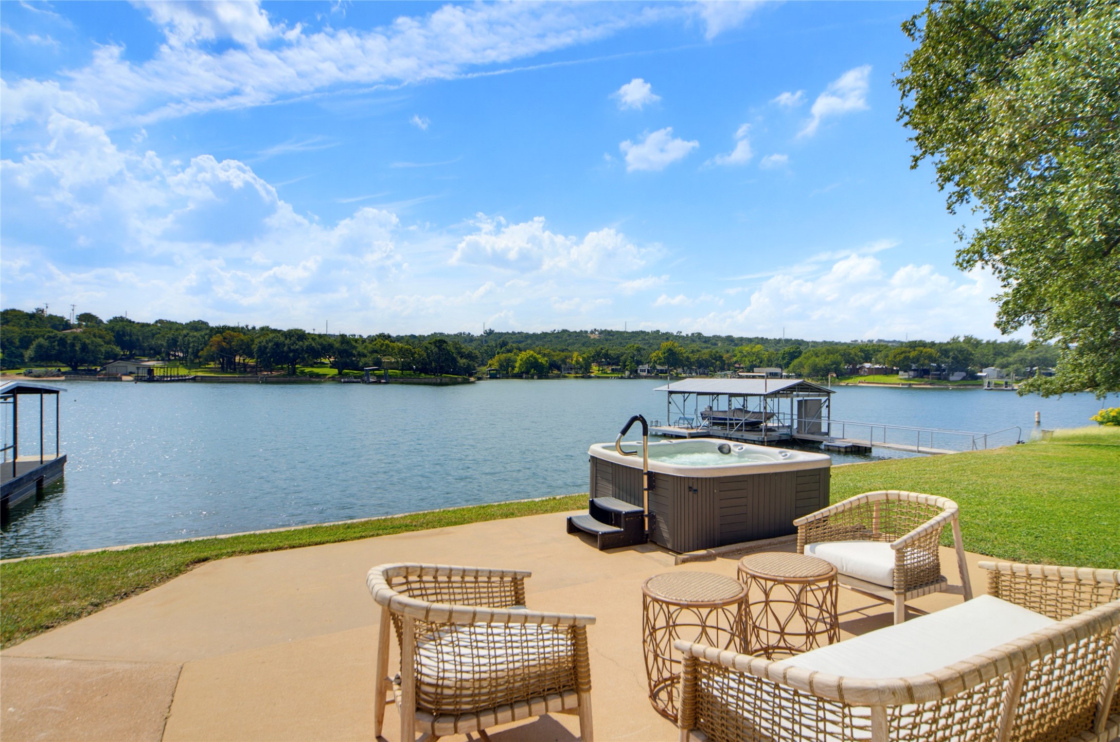main property photo 24