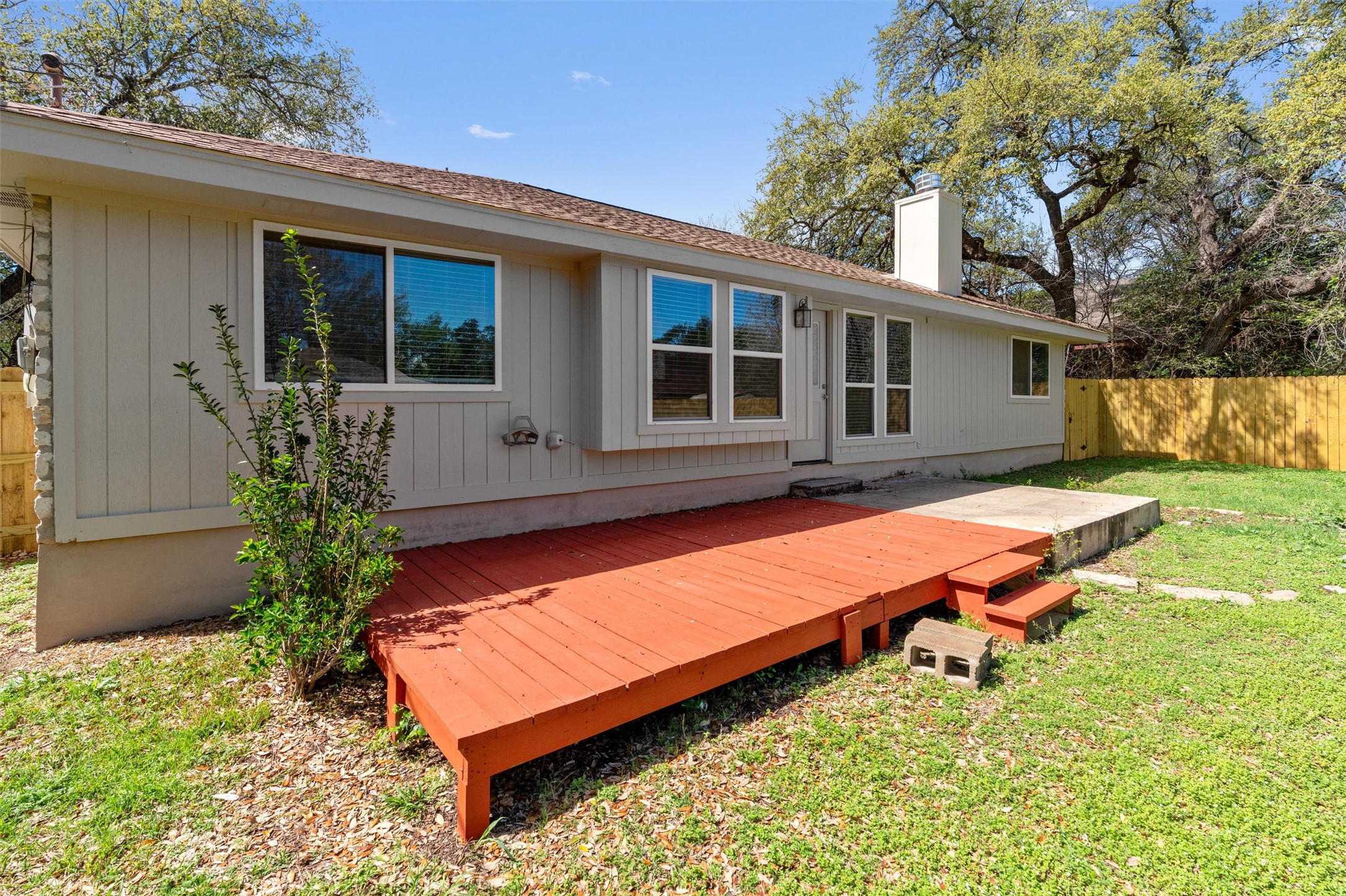 main property photo 22