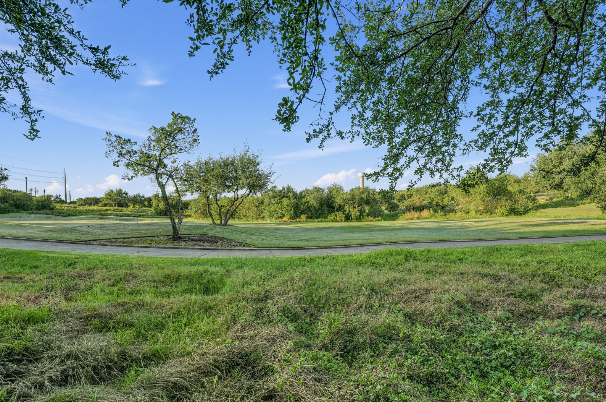 main property photo 37