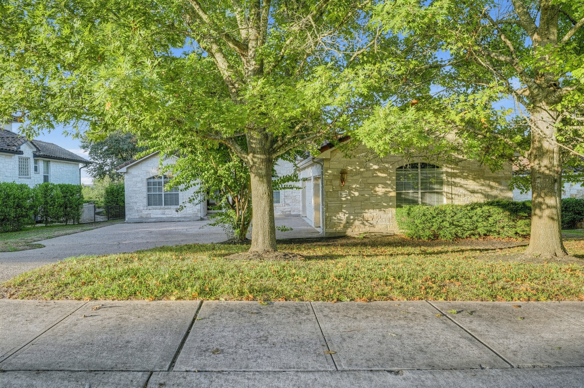 main property photo 38