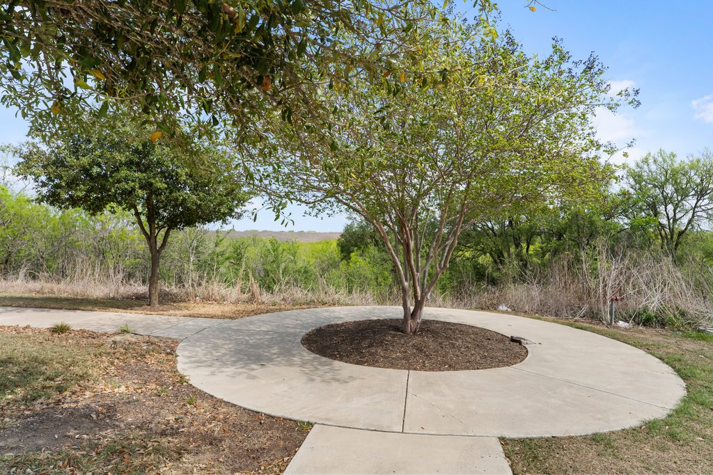 main property photo 27