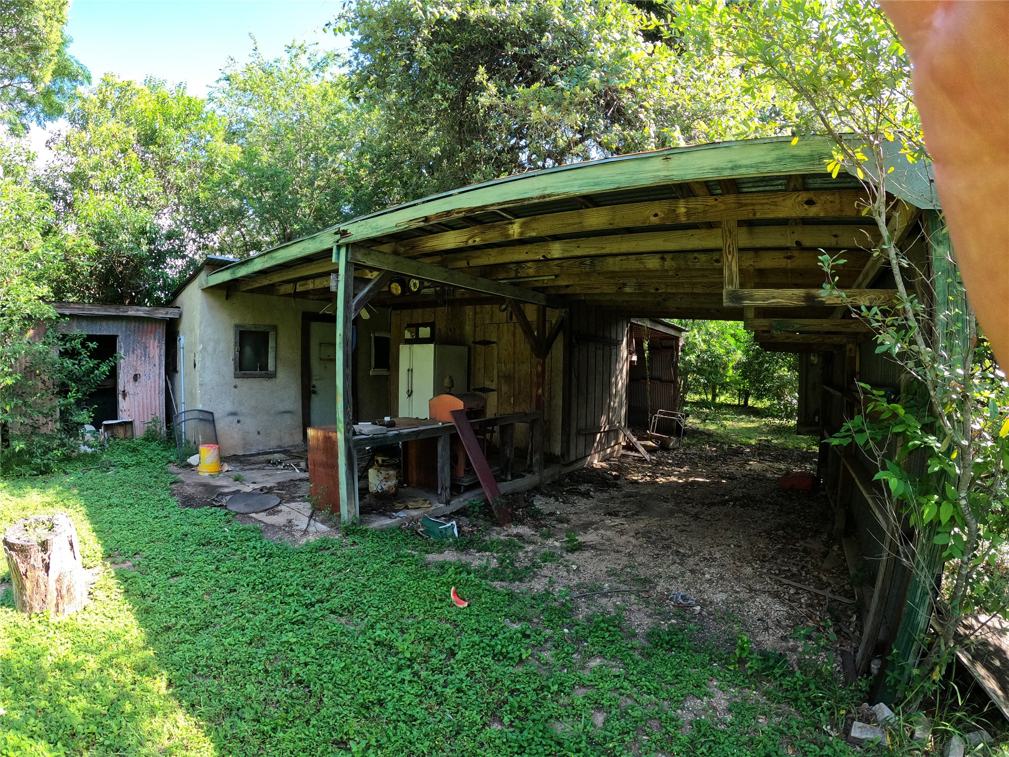 main property photo 17
