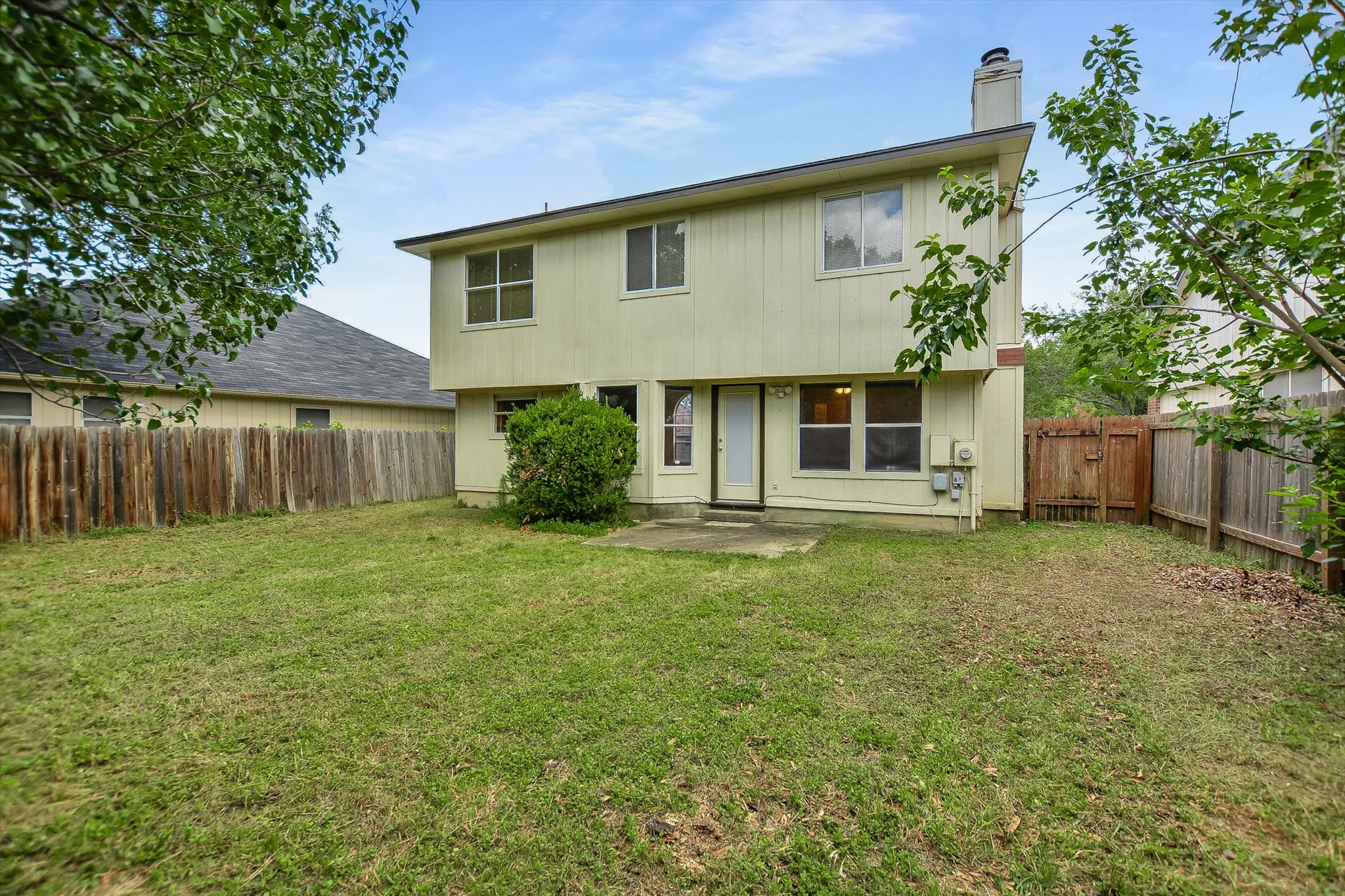 main property photo 18