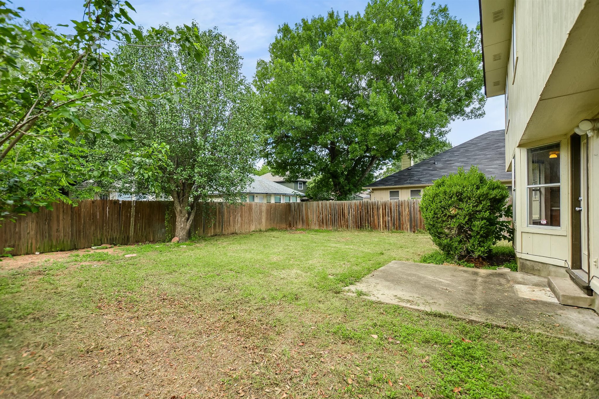 main property photo 19