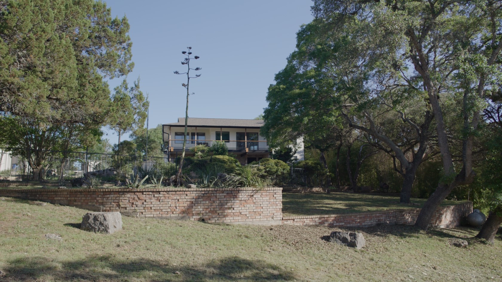 main property photo 31