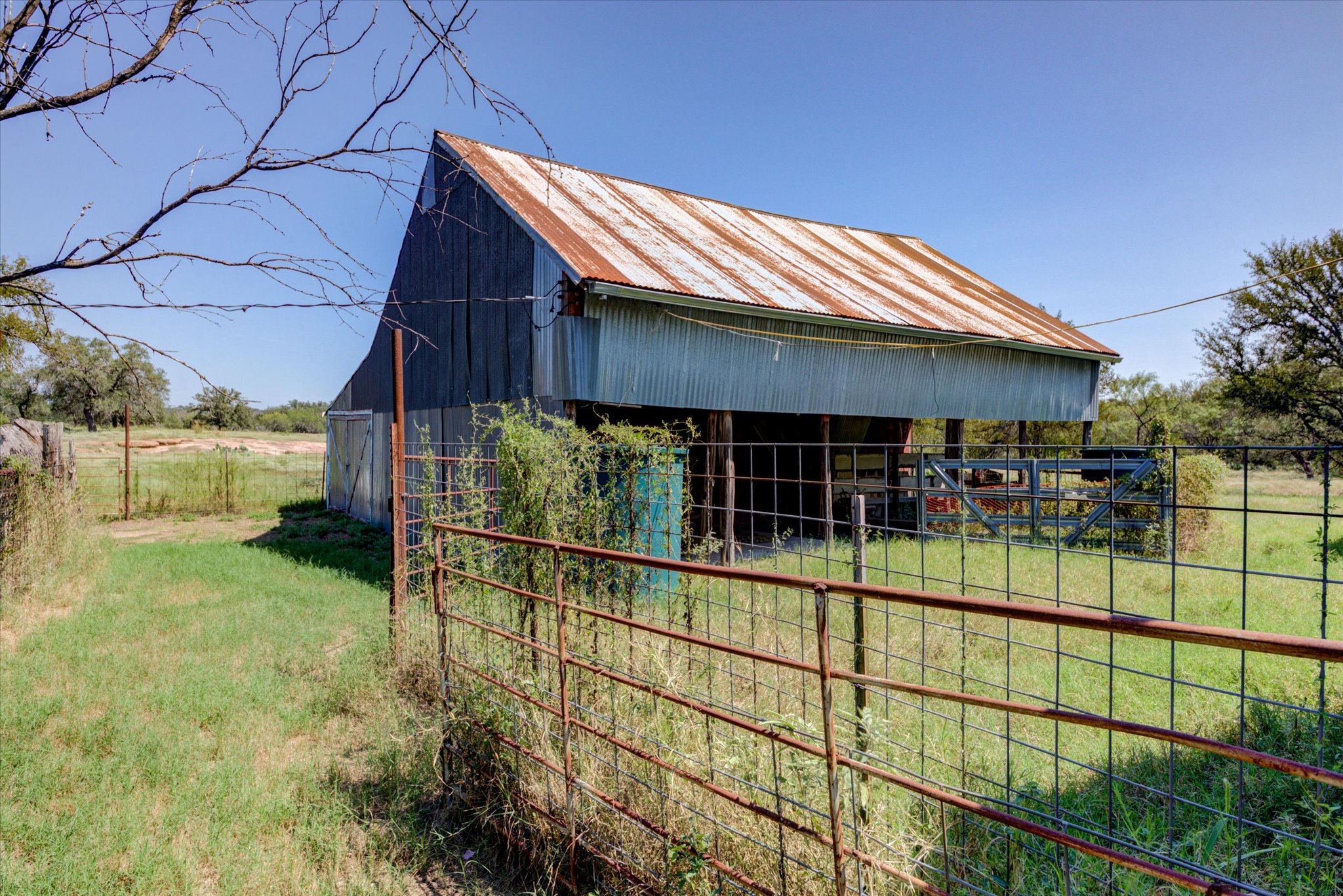 main property photo 17