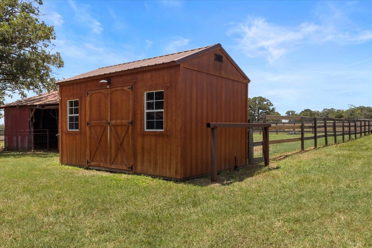 main property photo 33