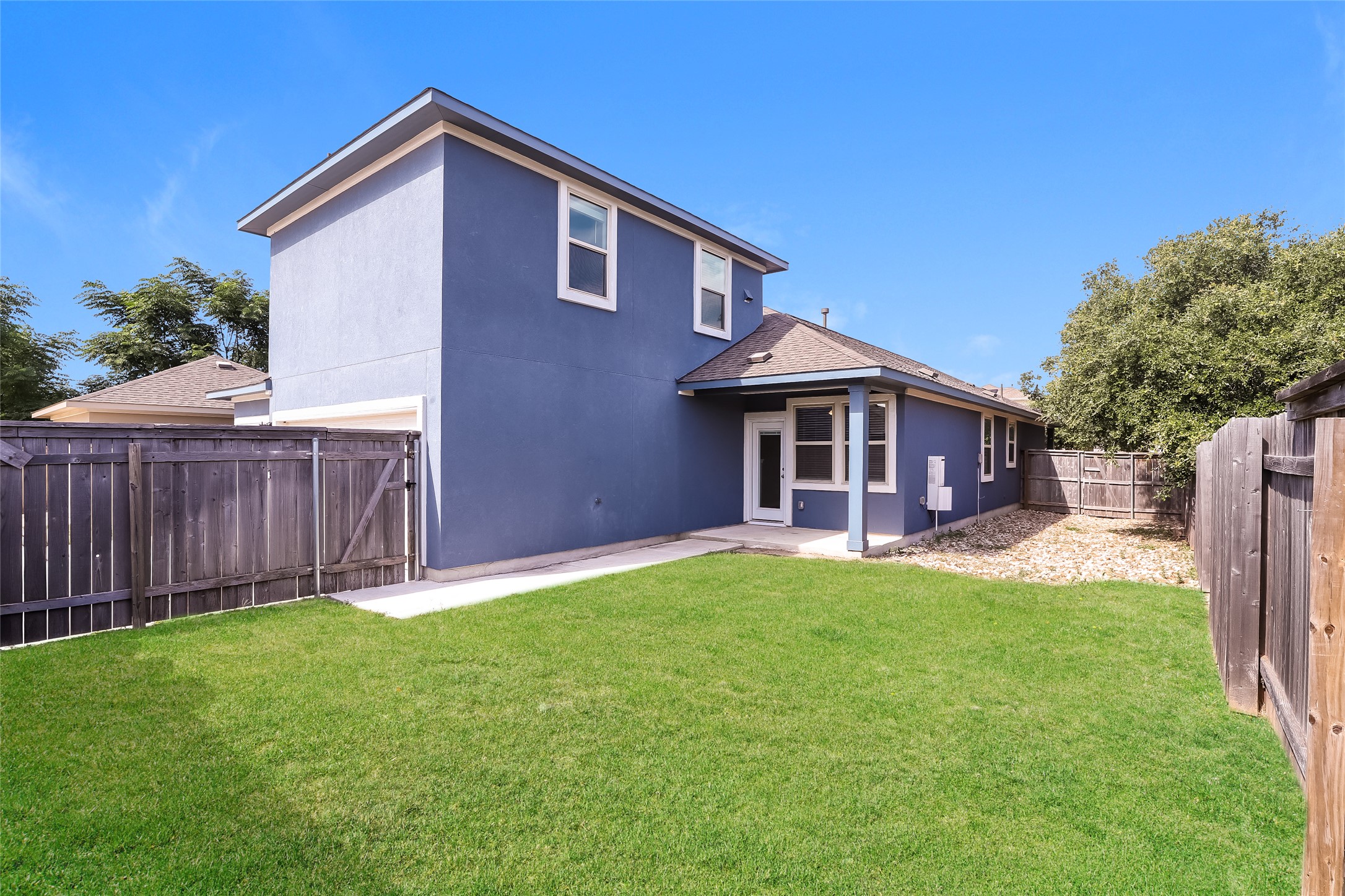 main property photo 17