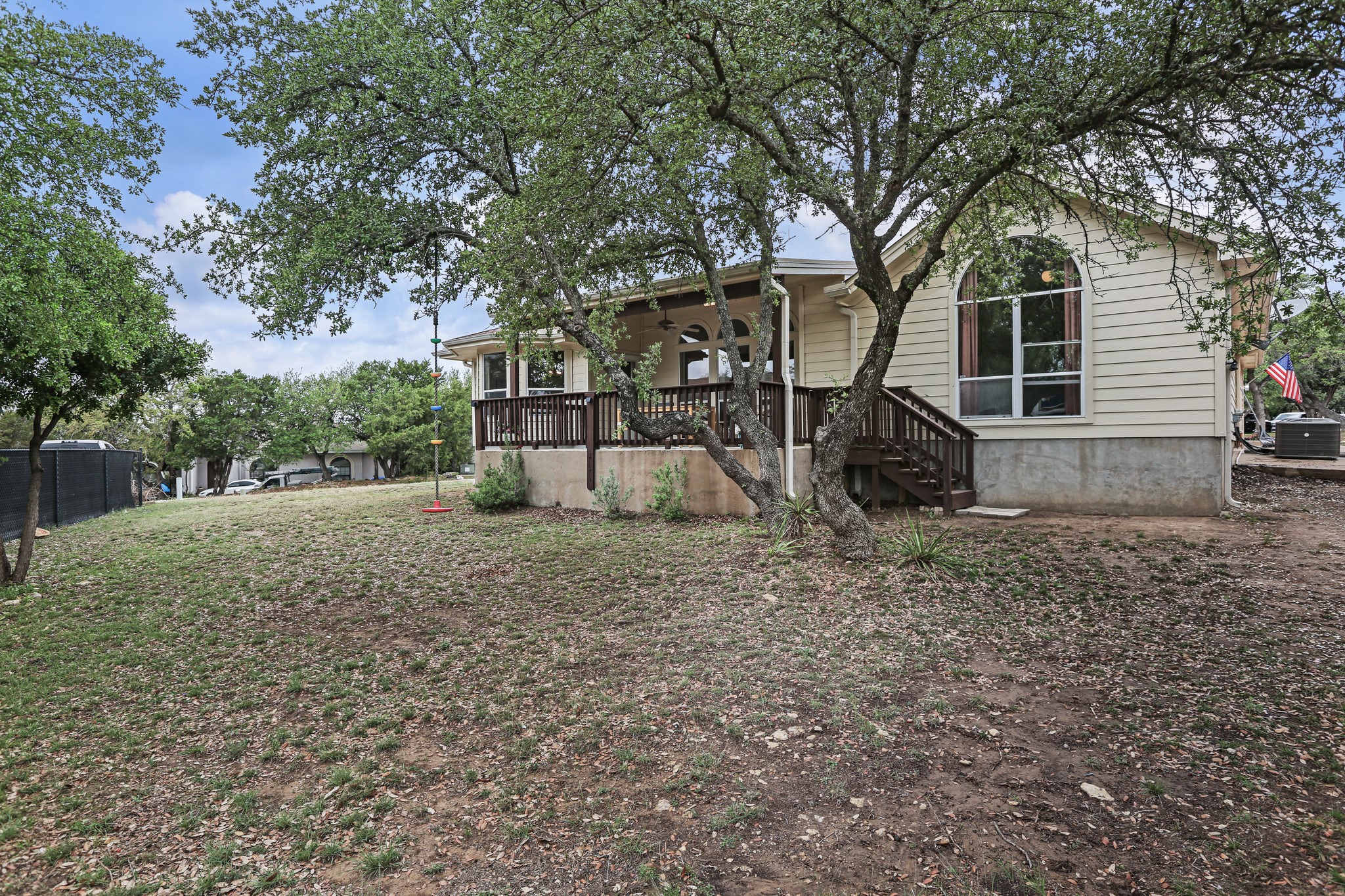 main property photo 29